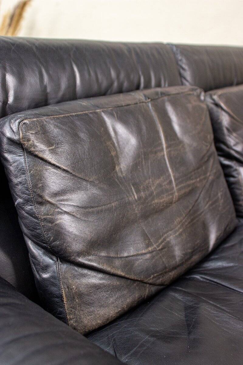 Vintage 2011 Two-Seater Leather Sofa by de Sede, 1983