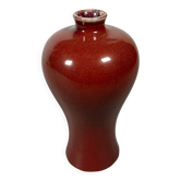Blood-red Meiping vase in porcelain, China, 19th century.