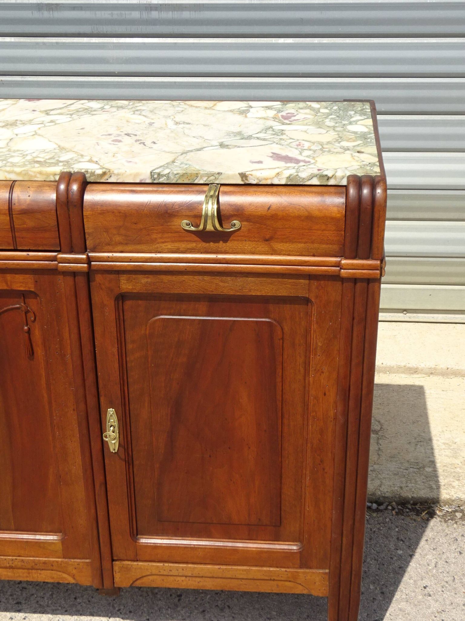 Enfilade Art Déco en noyer et plateau en marbre