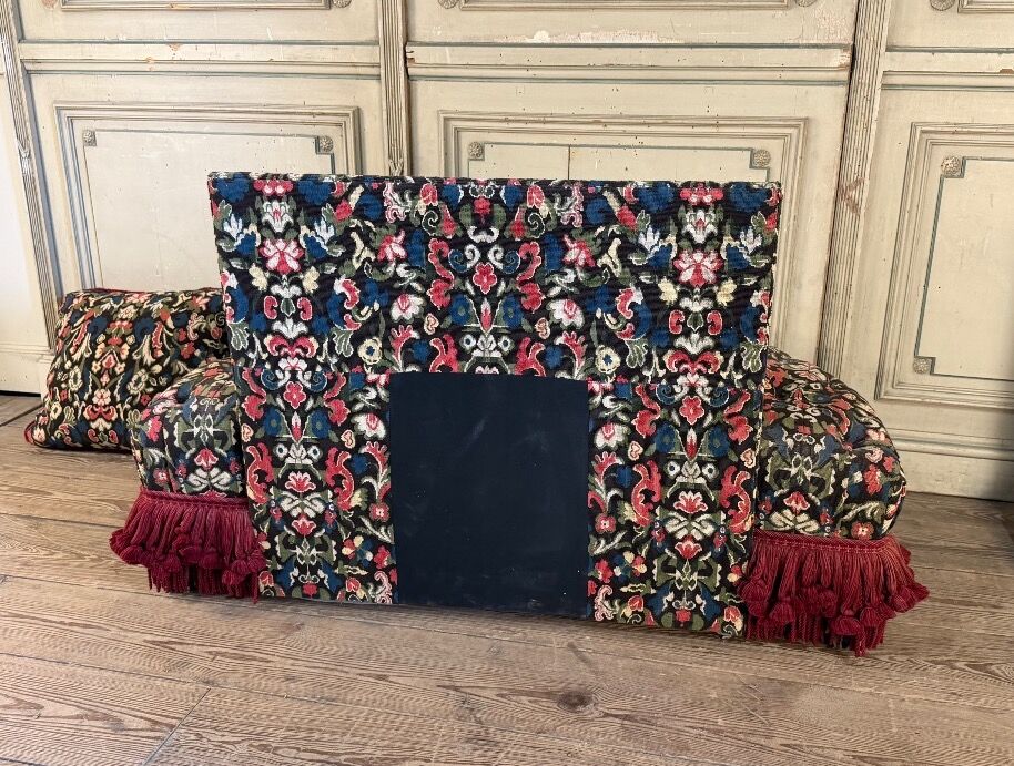 Occasional chair, trimmings and small stitches by Jacques Garcia