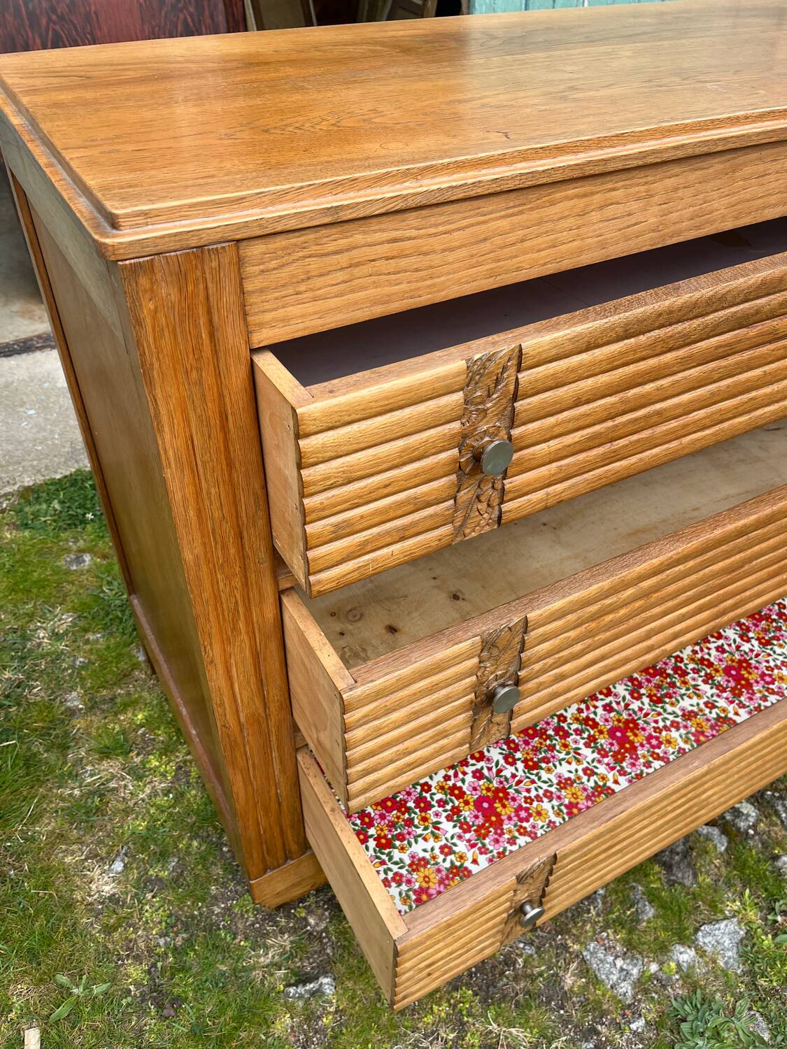 Art Deco chest of drawers