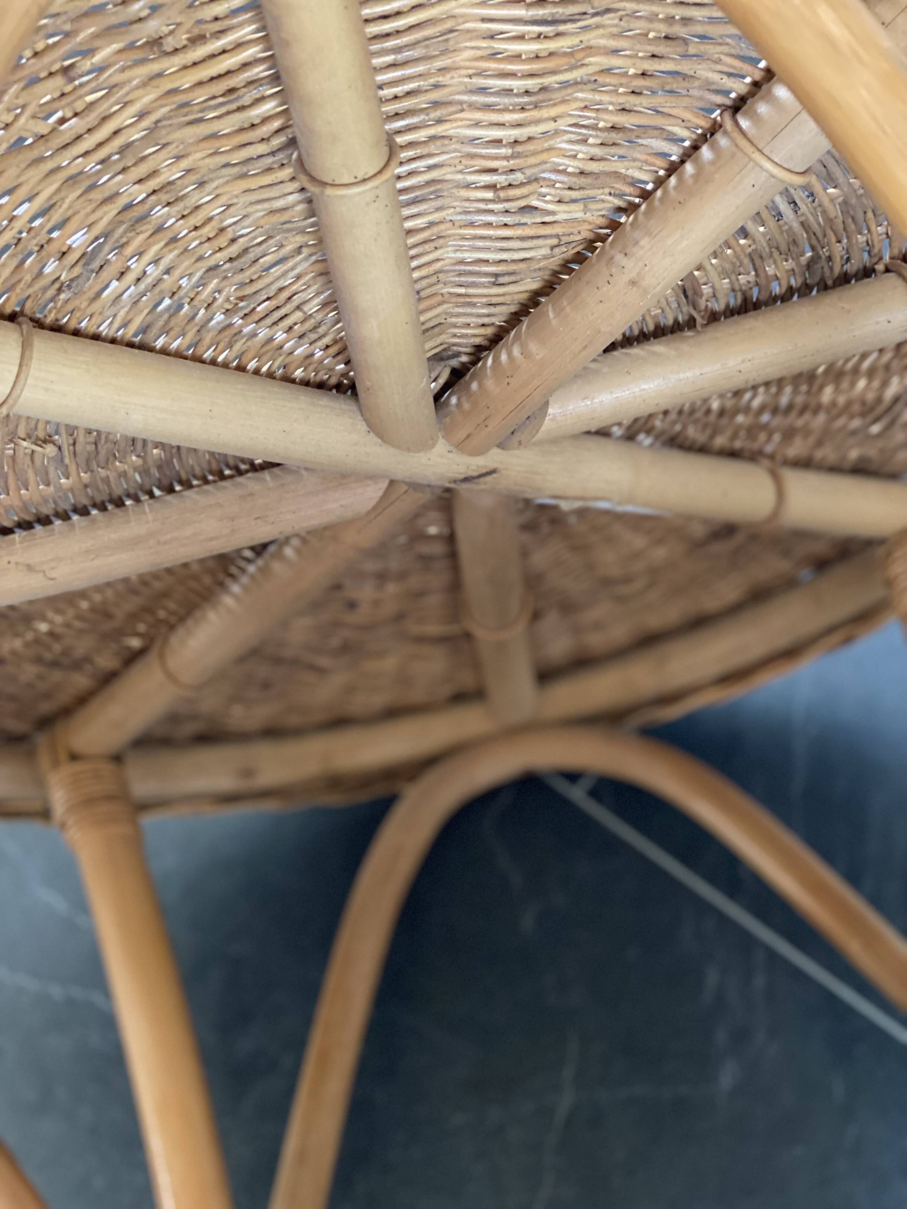 Vintage round rattan and bamboo salon table