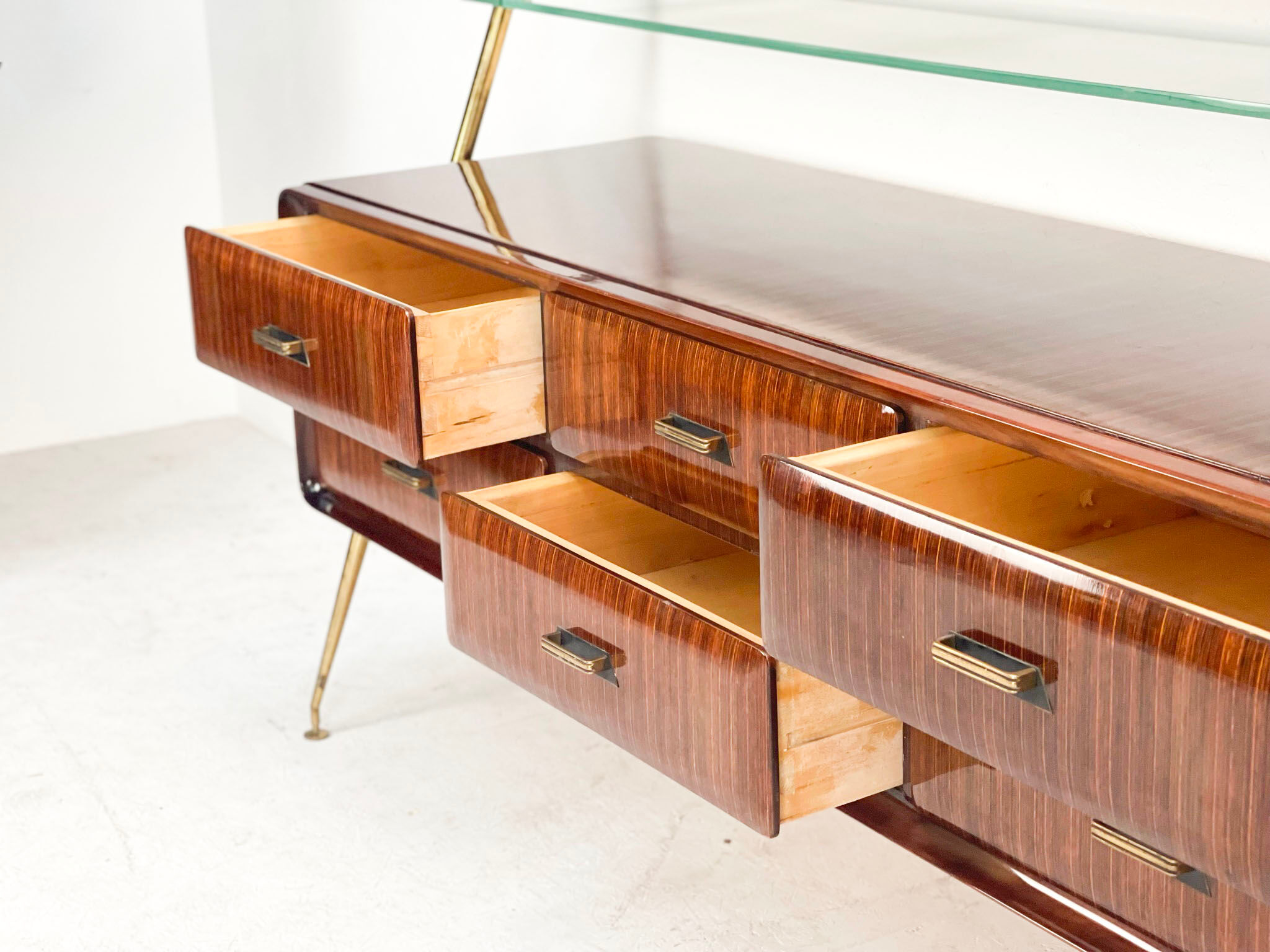 Silvio Cavatorta sideboard