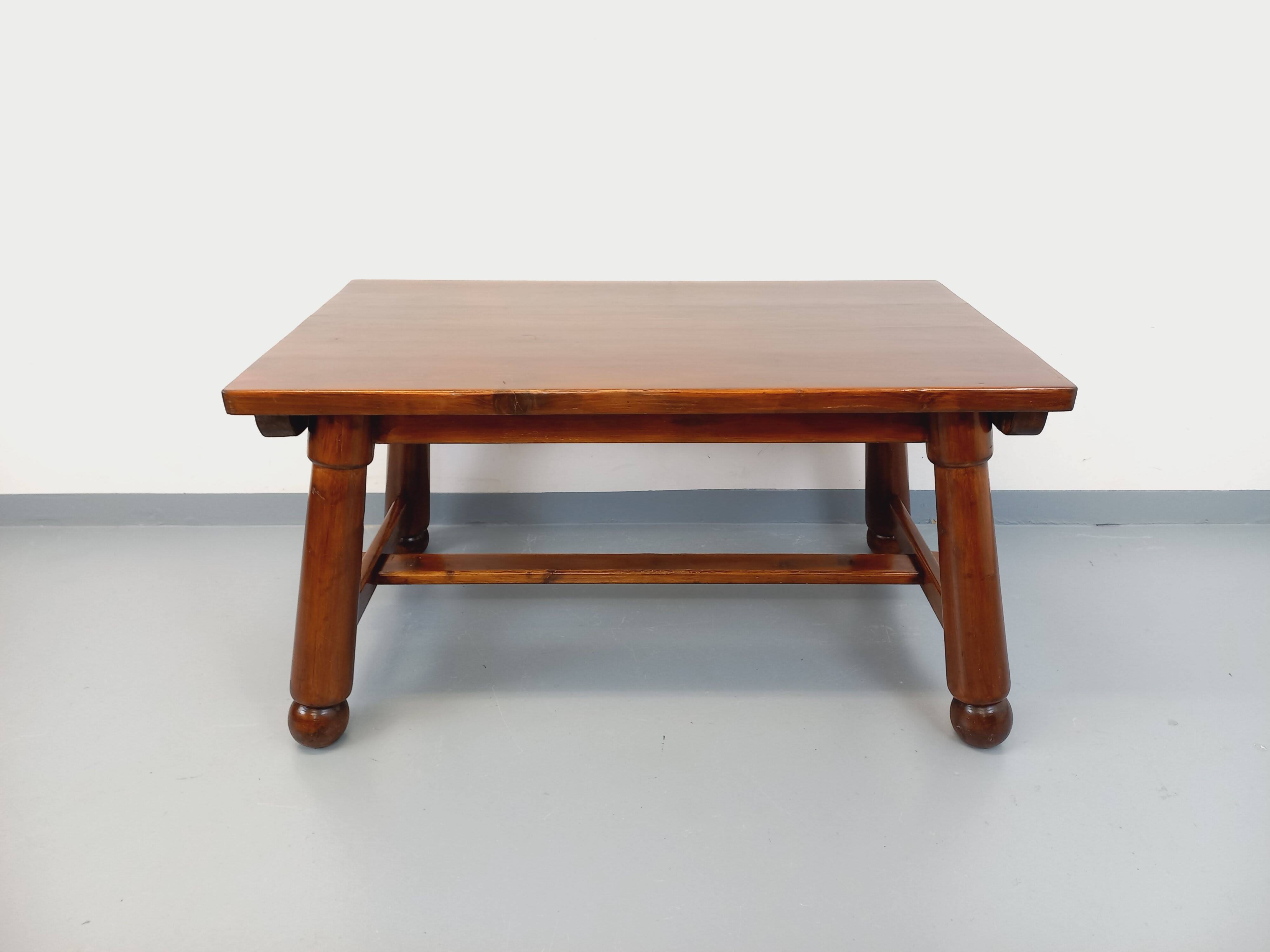 Brutalist rectangular dining table by Georges Robert in pine wood.