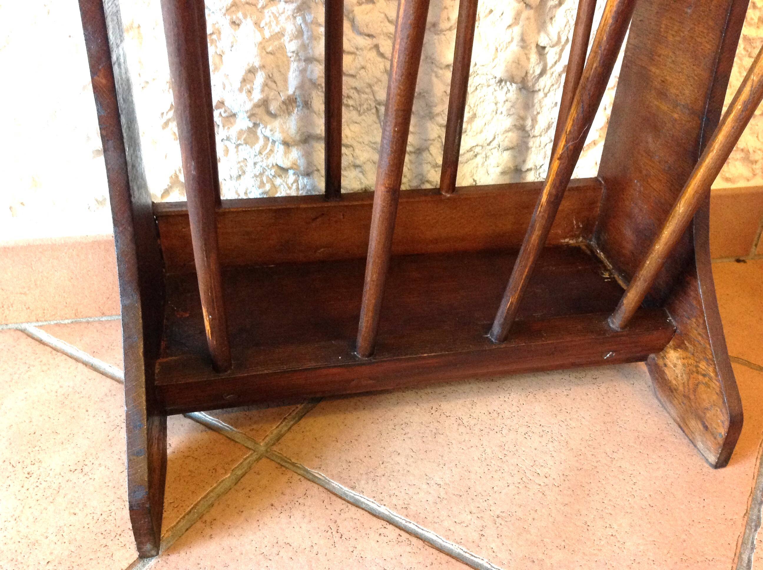 Magazine holder in varnished wood / vintage 60s