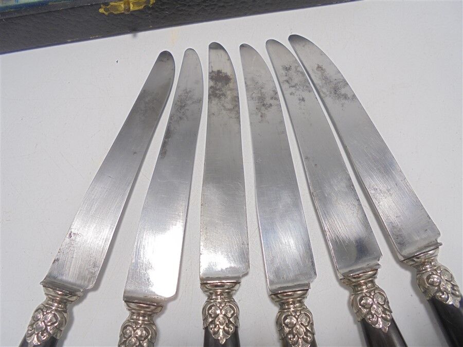 Set of 6 antique knives