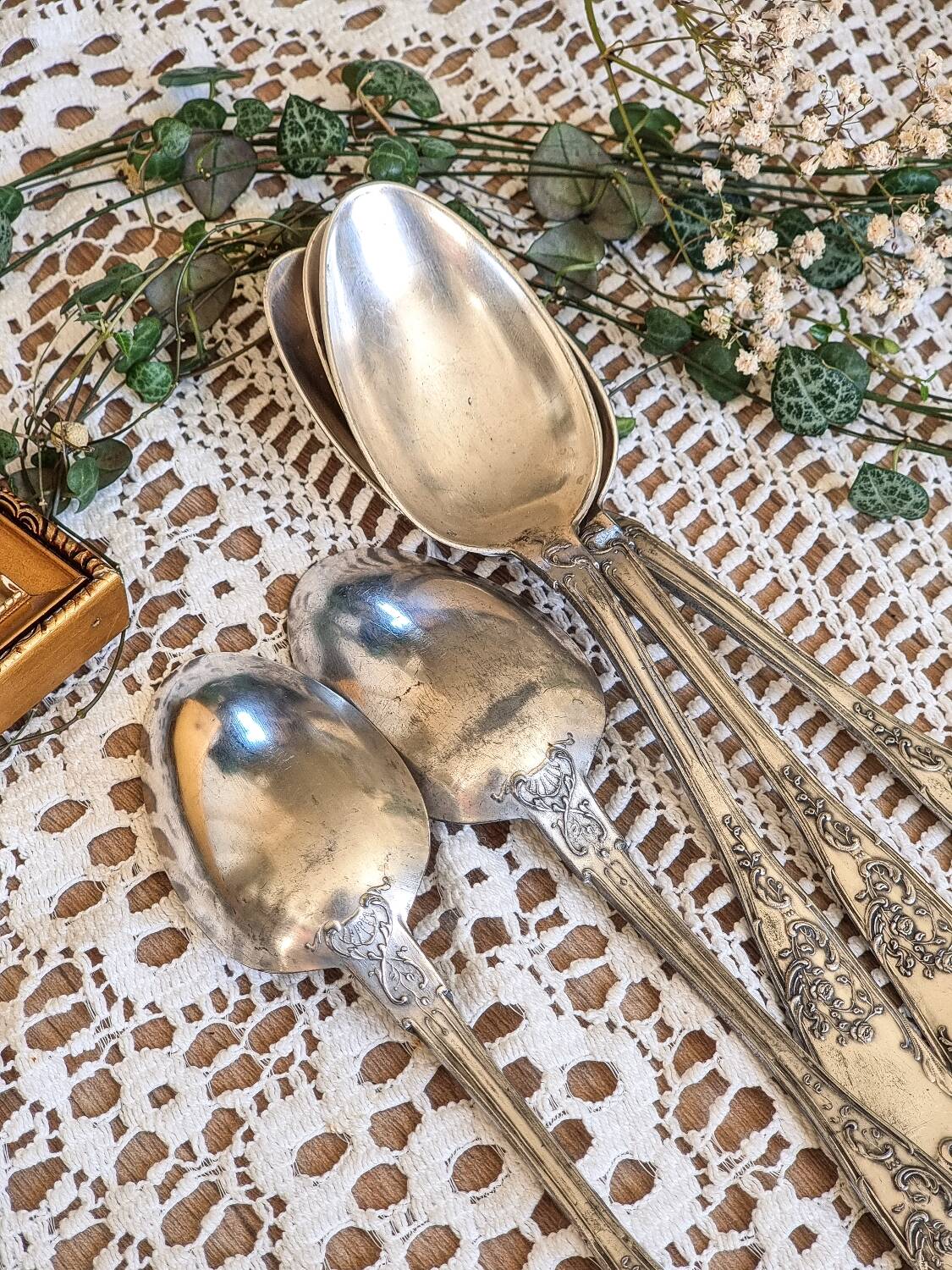 6 silver-plated metal soup spoons, 12g, art nouveau