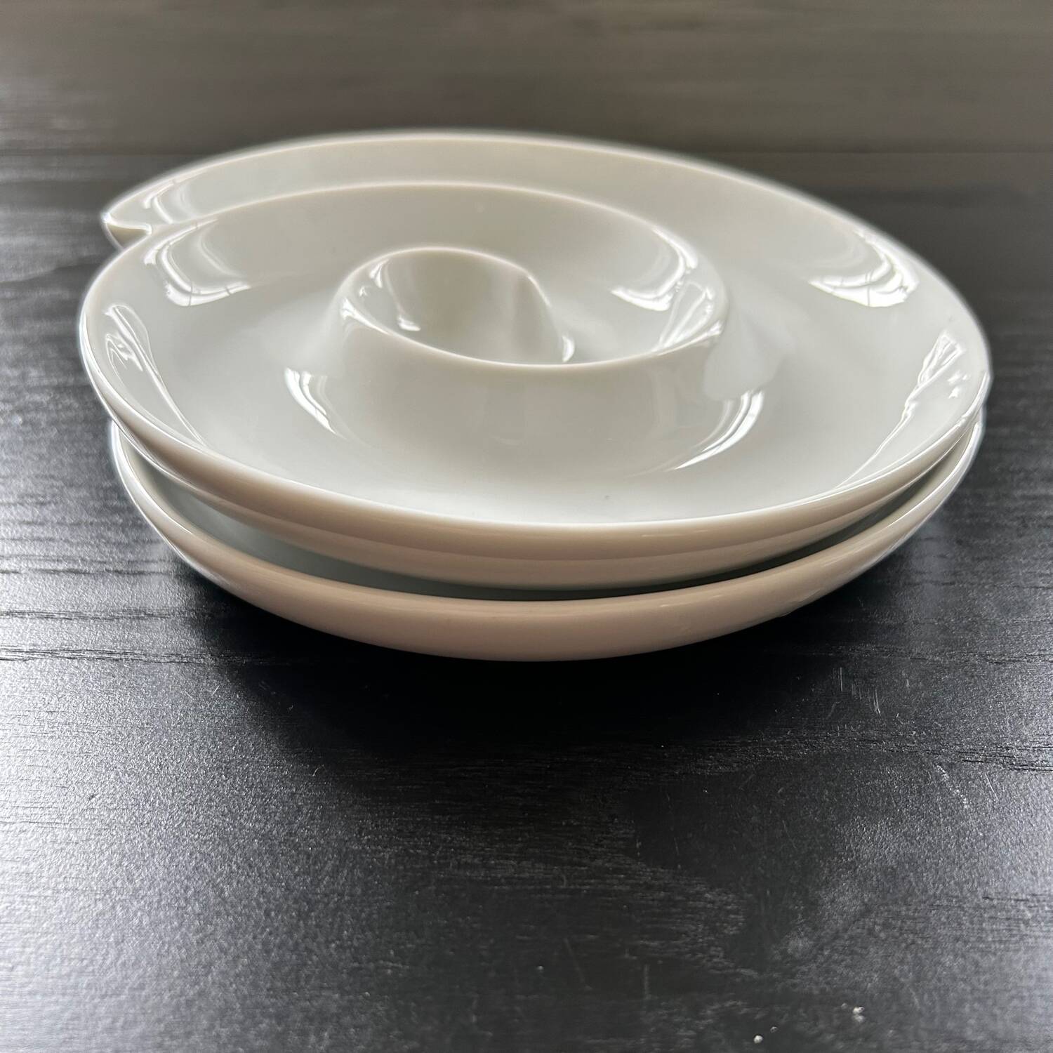 Duo of spiral dishes