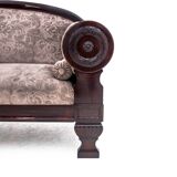 Canapé ancien de style Biedermeier, Europe du Nord, vers 1840.