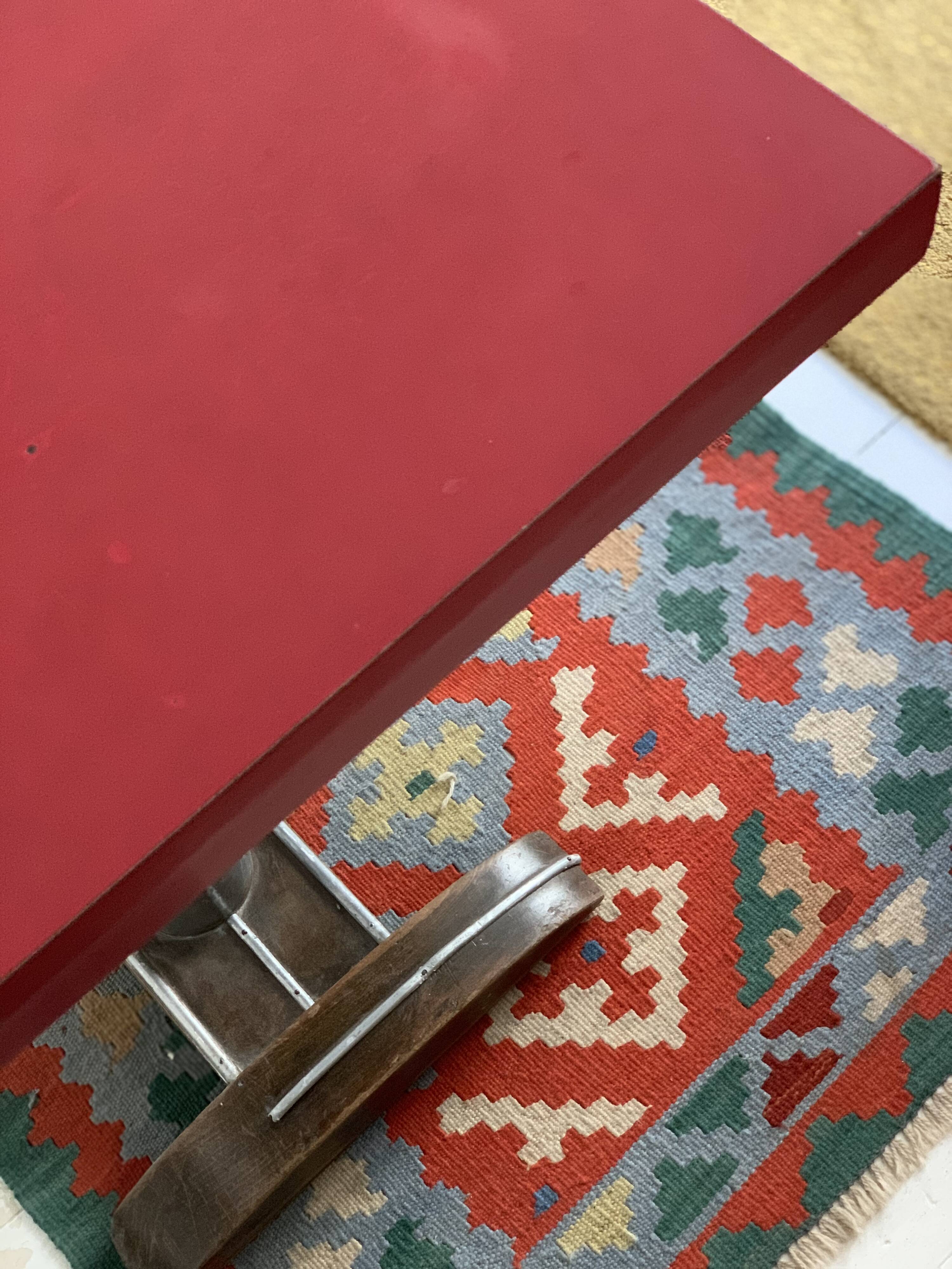 Bistro table in Formica