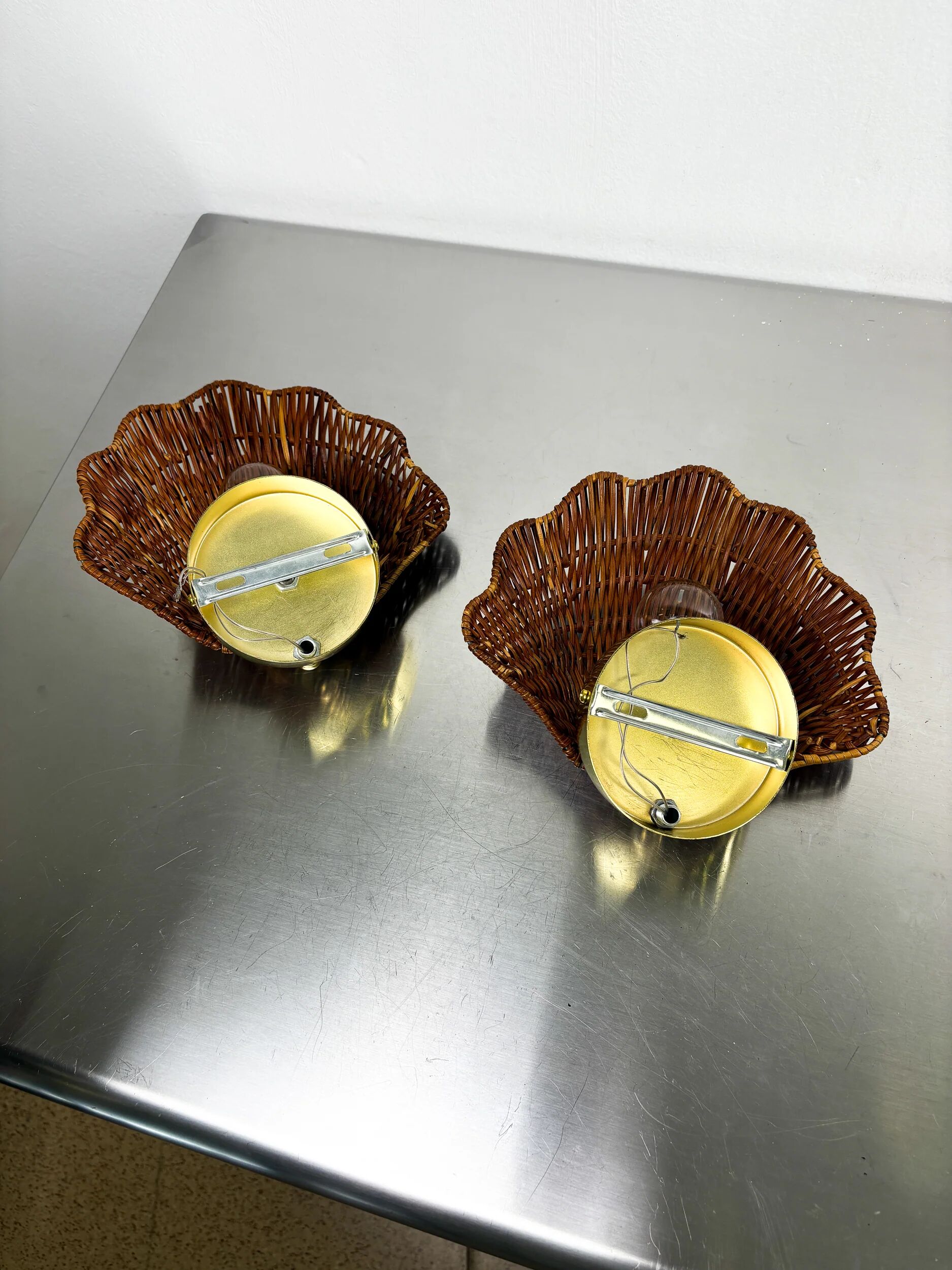 Pair of shell-shaped wicker wall sconces – rattan & brass, circa Italy 1970