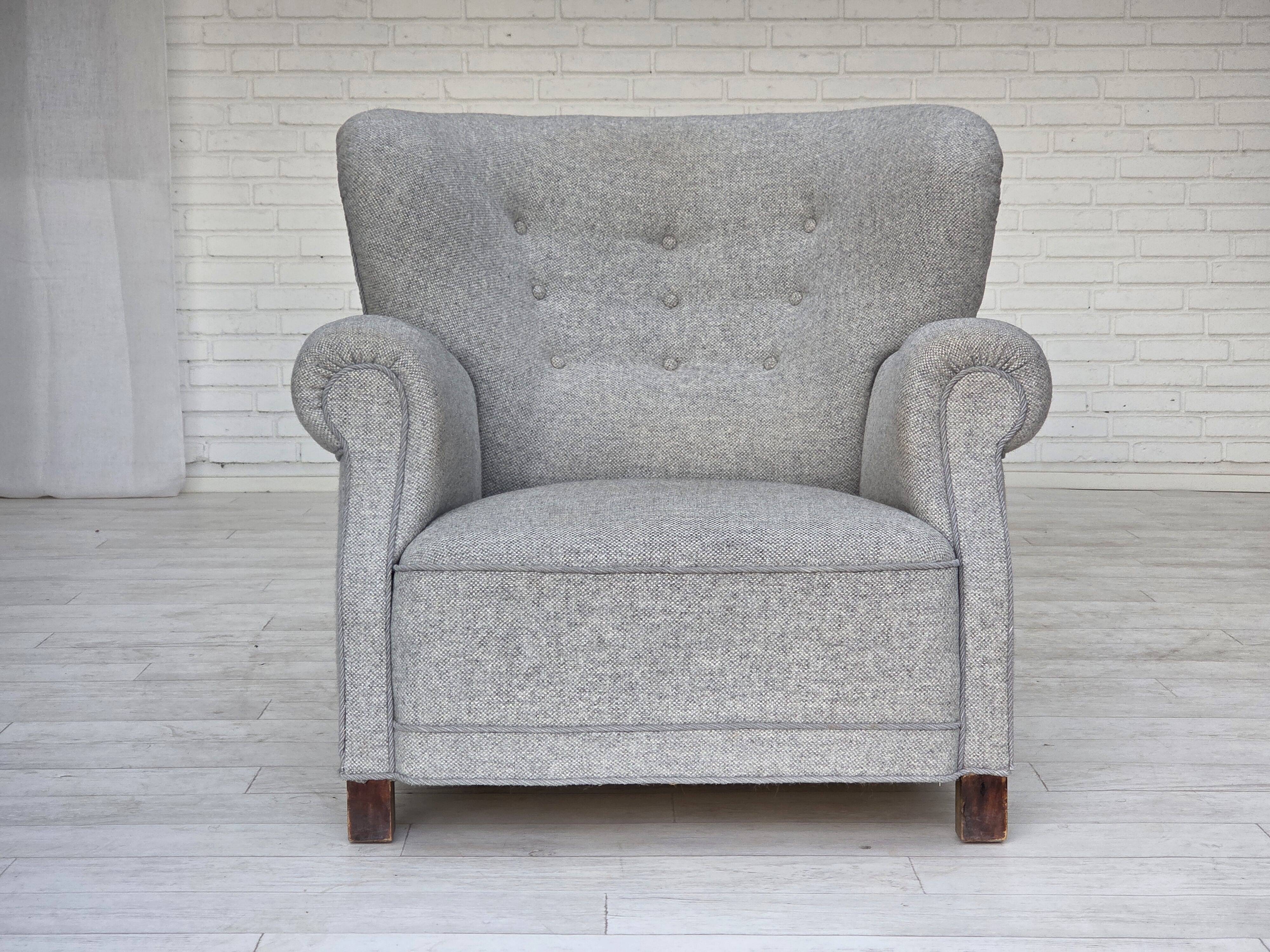 1950s, Danish relax chair by Fritz Hansen, model 1518, grey furniture wool.