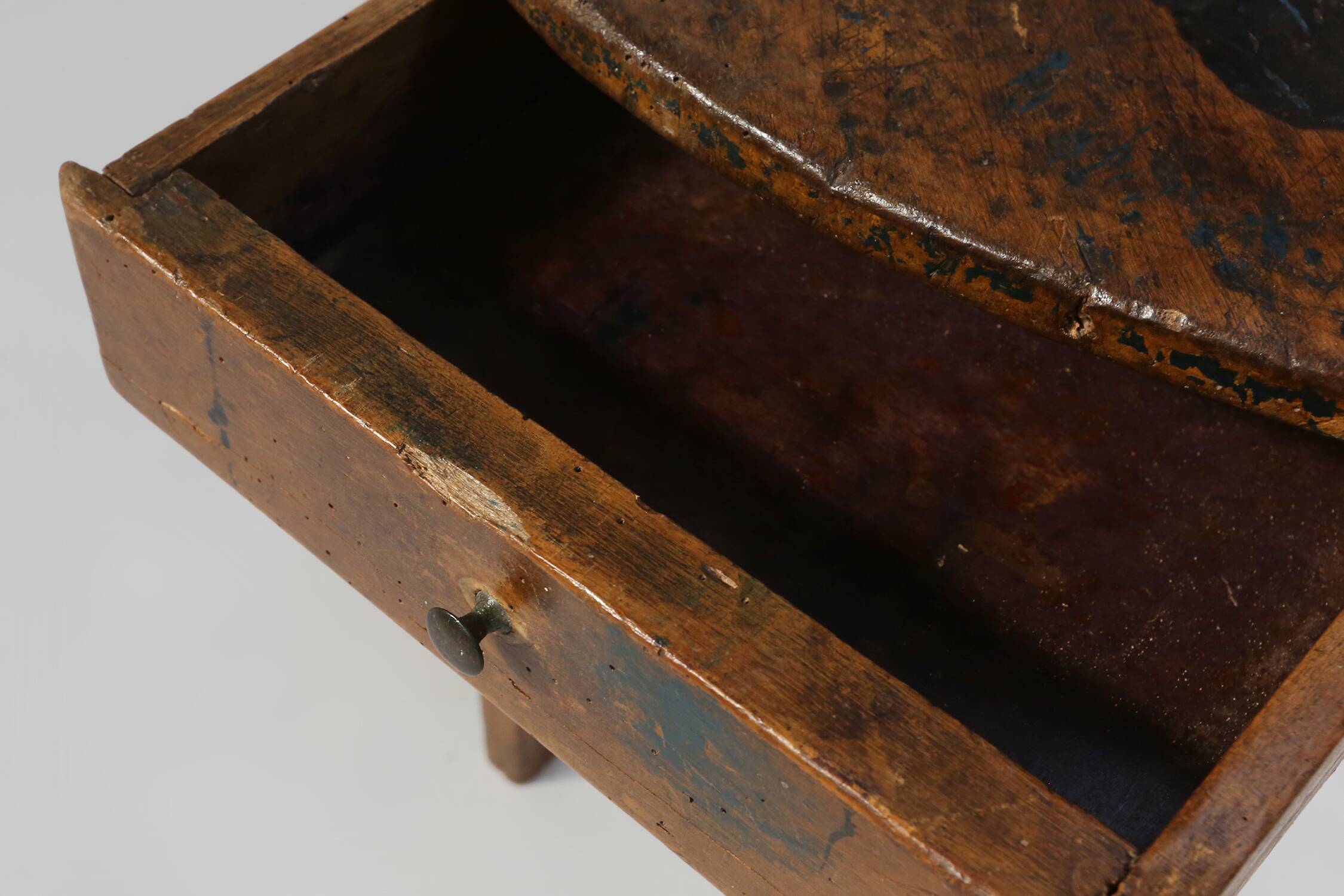 French round sidetable in oak with blue top and beautiful patina, ca. 1850