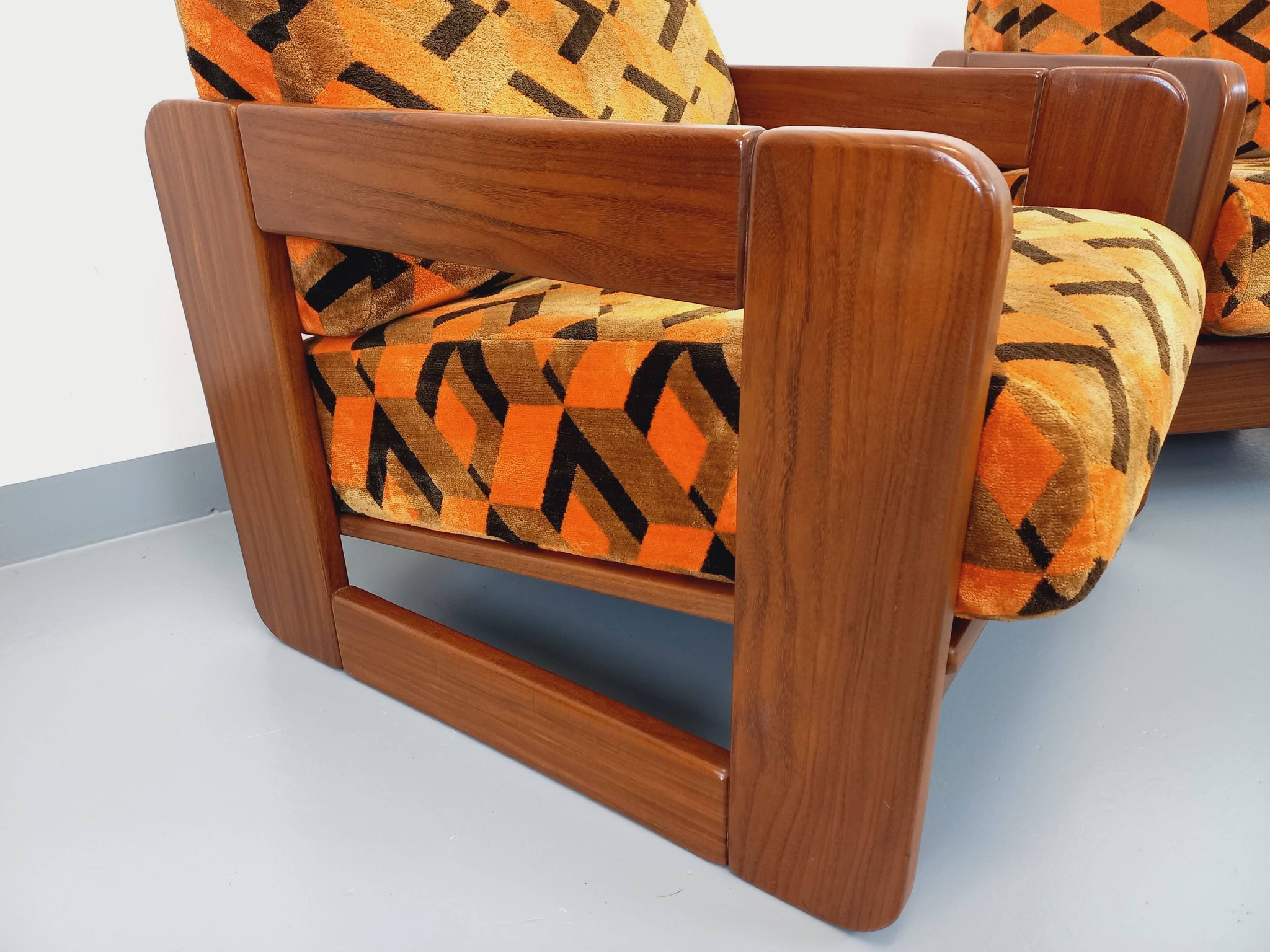 Pair of vintage walnut and velvet fabric sleigh armchairs from the 70s