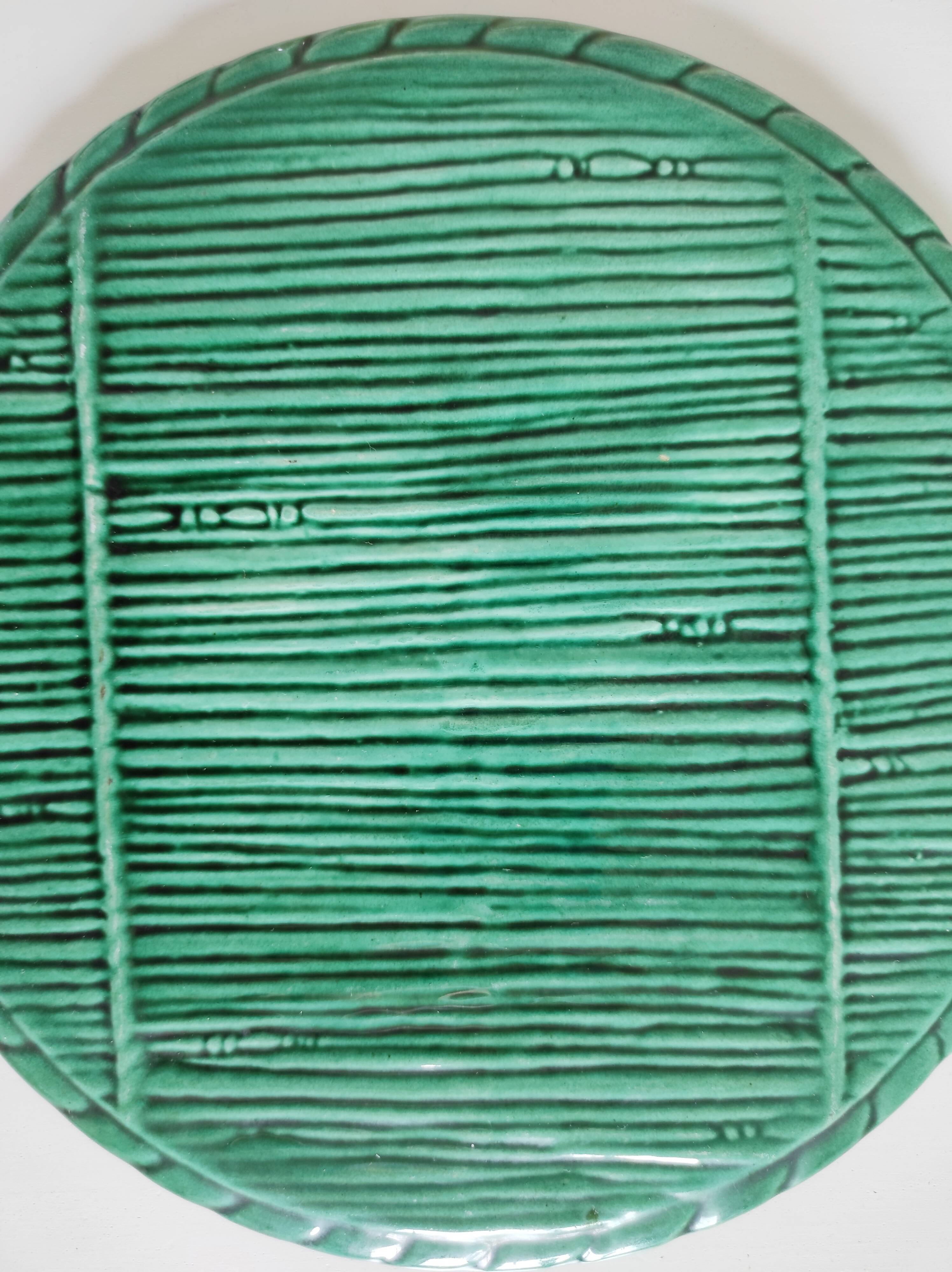 Green ceramic straw effect trivet