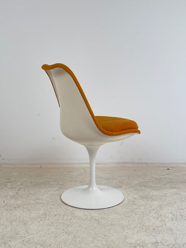 Chaise tulipe par Eero Saarinen pour Knoll international 1970