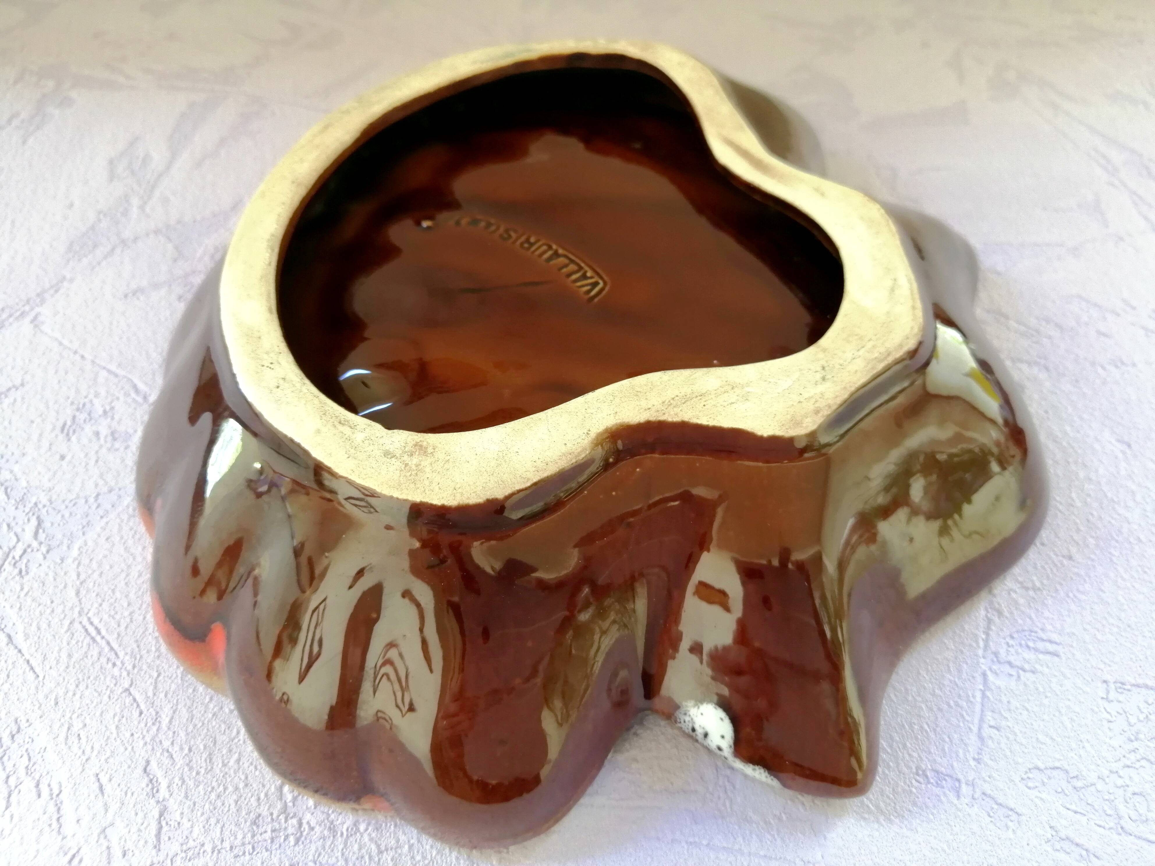 Empty pocket shell Vallauris, vintage