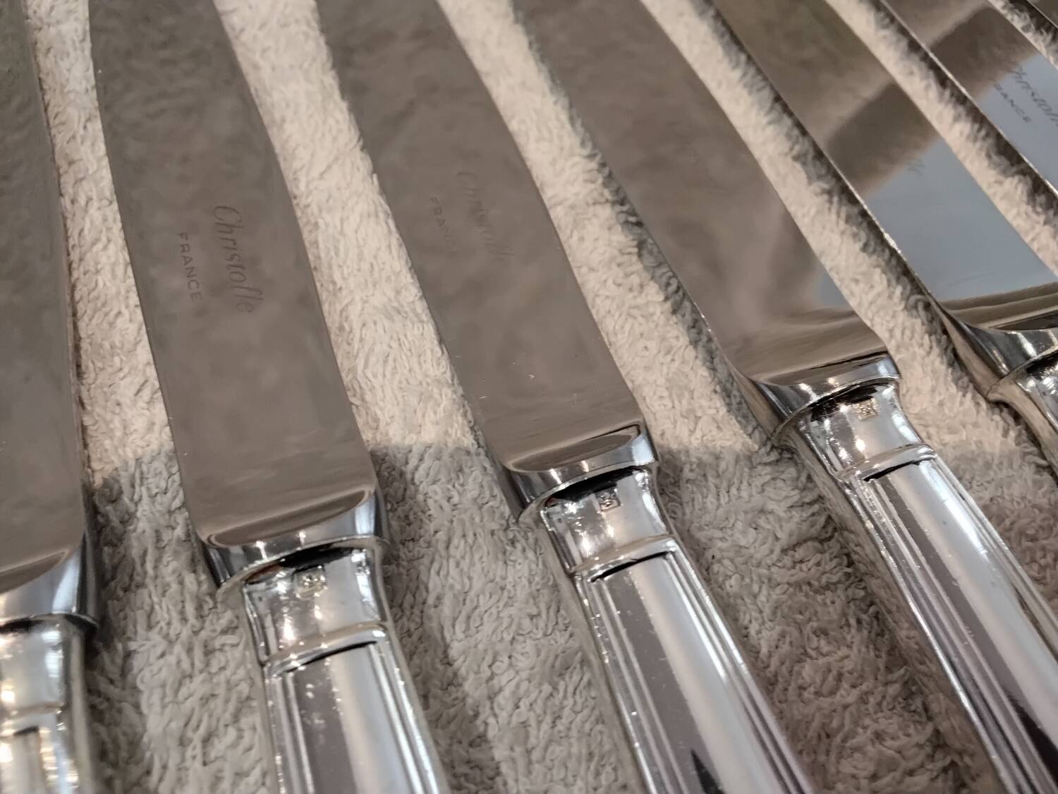 11 silver-plated dessert knives by Christofle silversmiths, Albi pattern