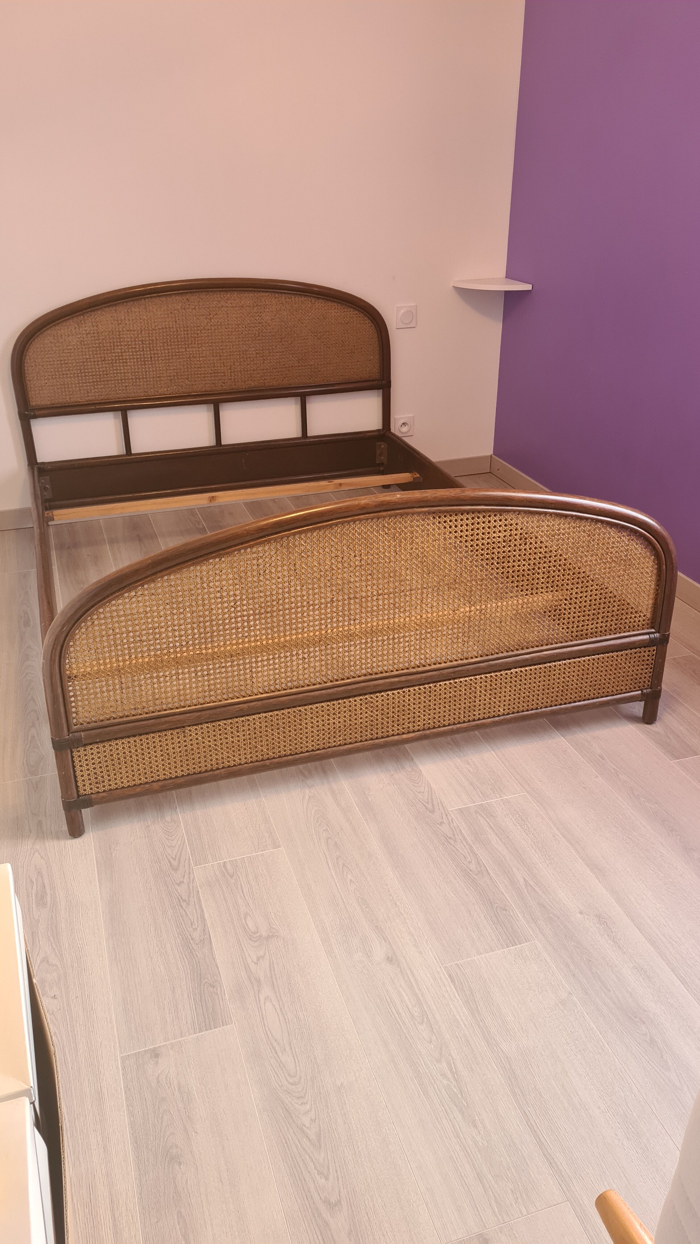 Two-seater vintage rattan bed 140 x 200 cm