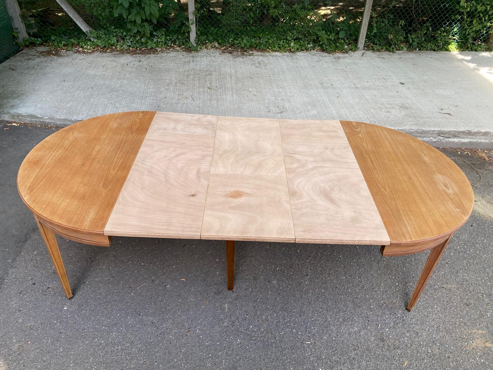 Louis XVI round extendable dining table renovated 230cm 19th century