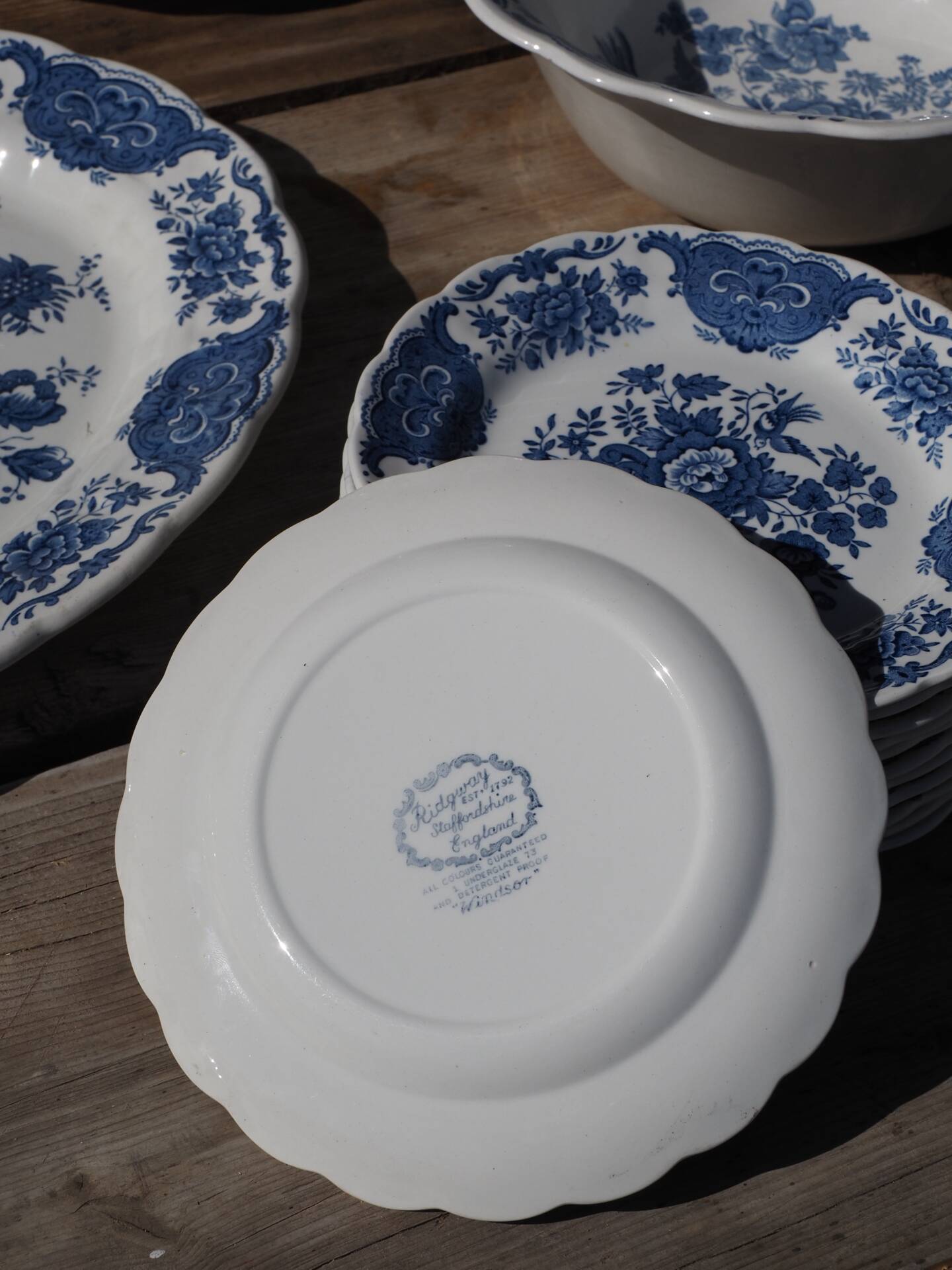 English porcelain service Ridway Staffordshire, 1980s
