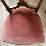 Timeless elegance for this Louis XVI style chair, in carved wood