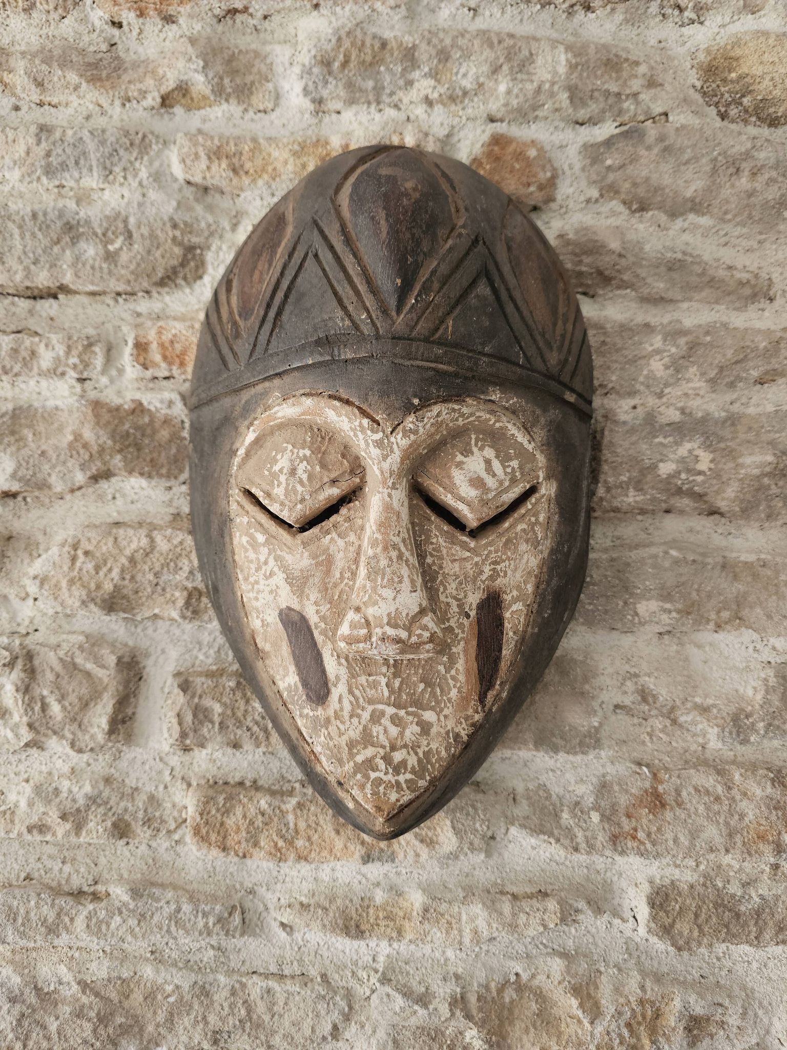Ancient African mask (Tribe to be identified) Kwele Punu African tribal art