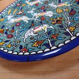 Assiette décorée en céramique