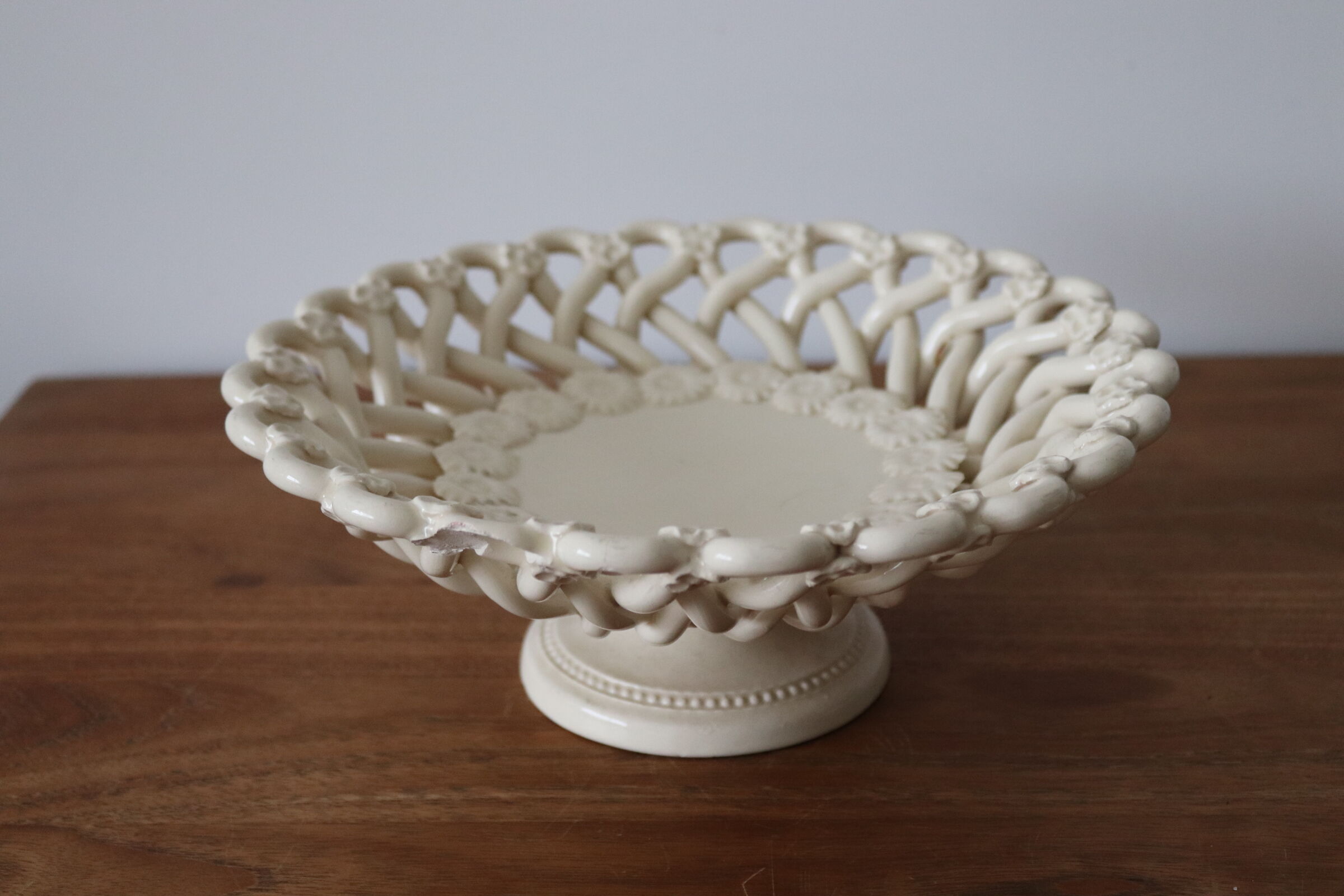 Pichon braided standing cup