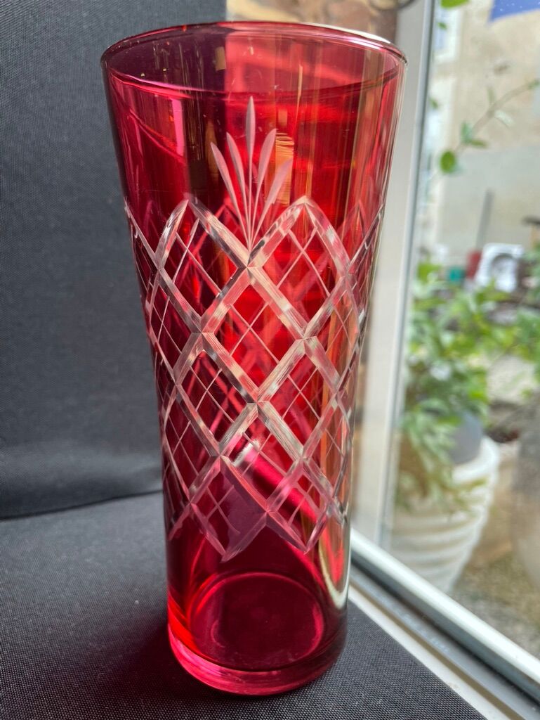 6 red glasses cut in orangeade – mid-twentieth