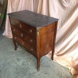 Petite commode style Louis XVI