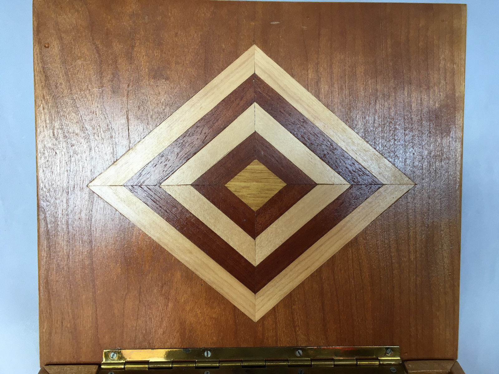 1940 marquetry box with 3 compartments geometric star