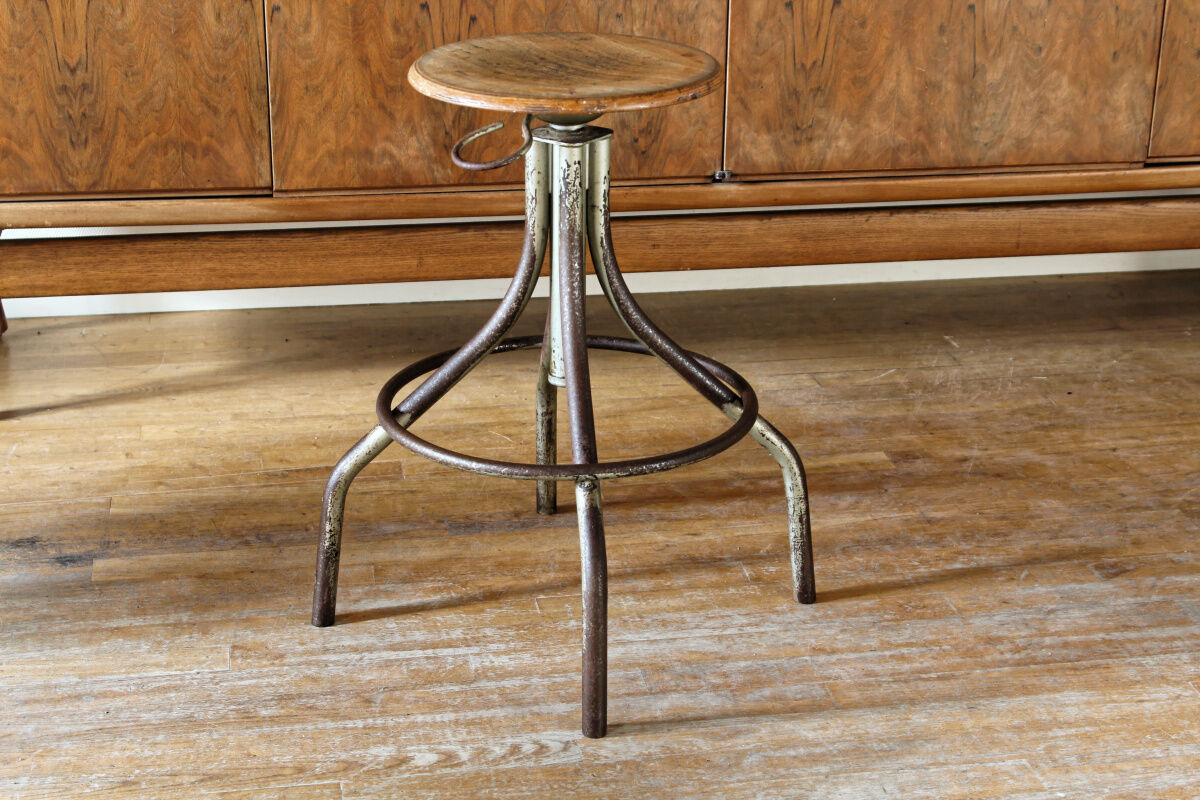 Adjustable industrial stool