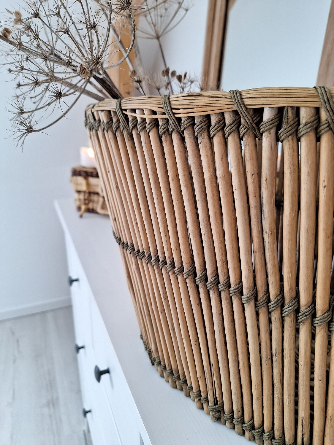 Rattan basket / basket