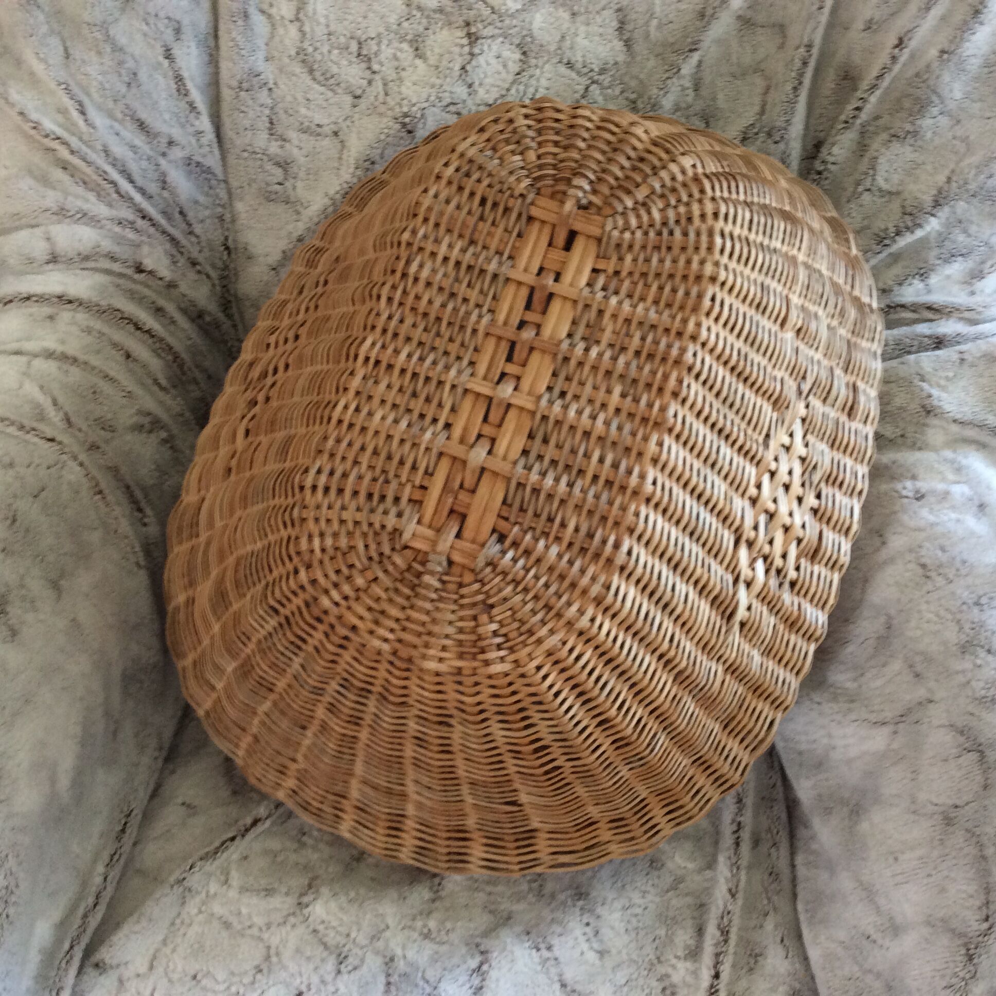 Atypical rattan panière - vintage