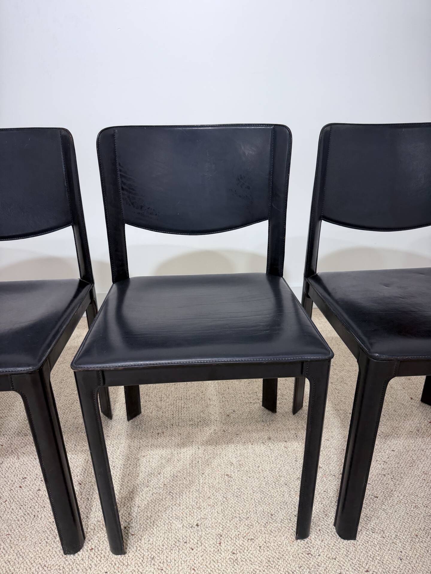 Set of 6 Matteo Grassi chairs in black leather – Italian design