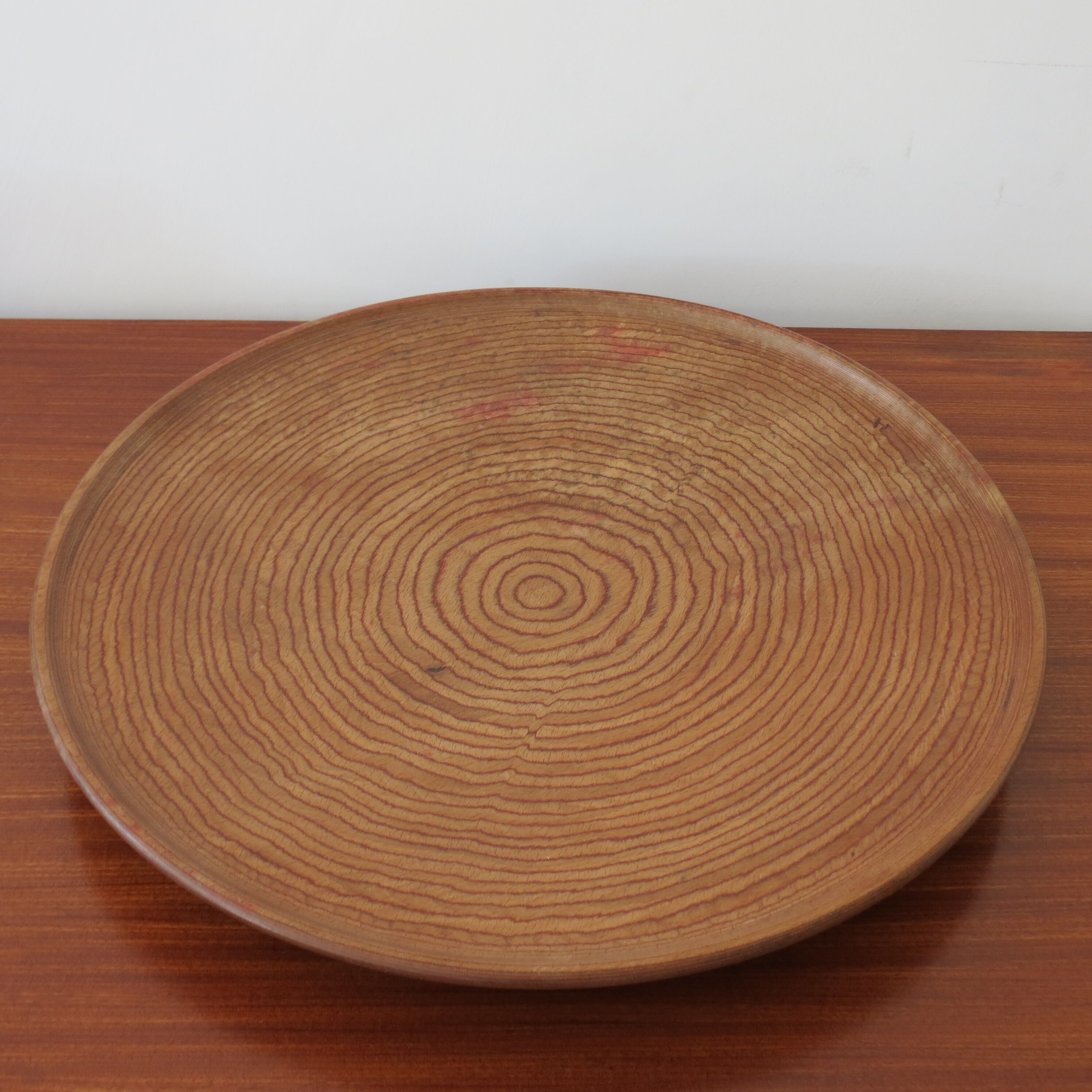 1950s wooden circular flat bowl plate pink beech