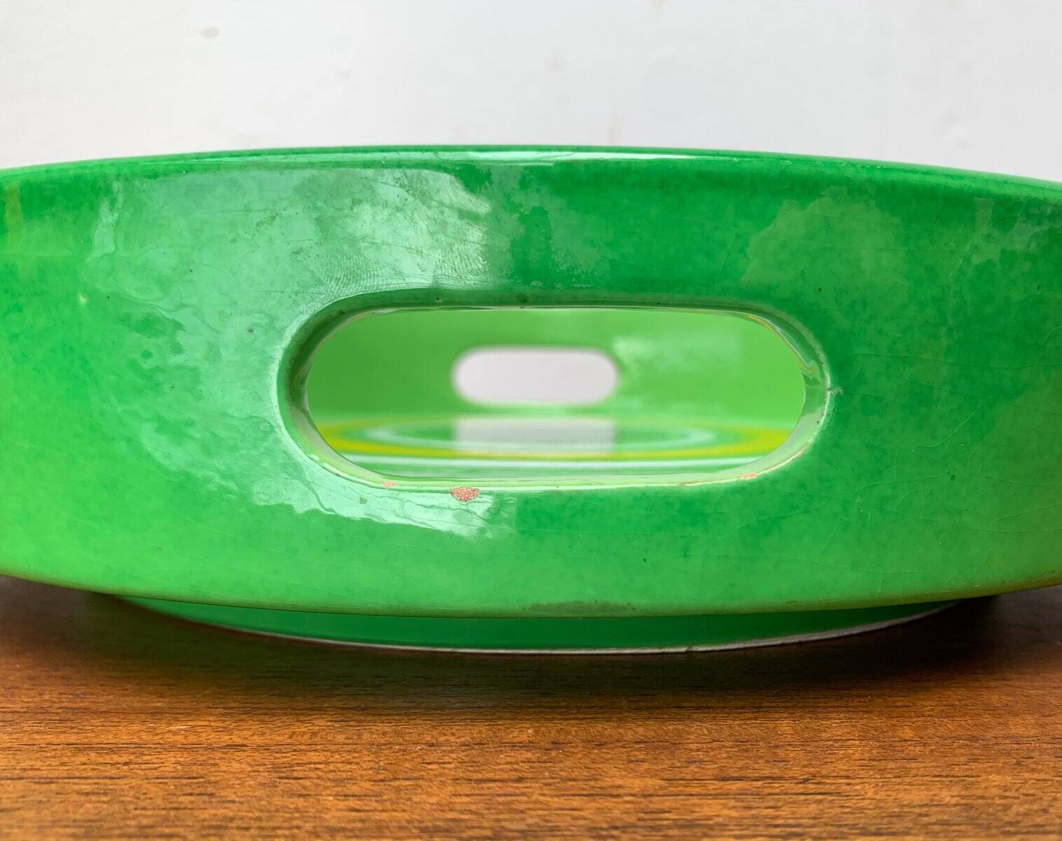 Italian ceramic platter from the mid-century by Bitossi for Rosenthal Netter, 1960s.