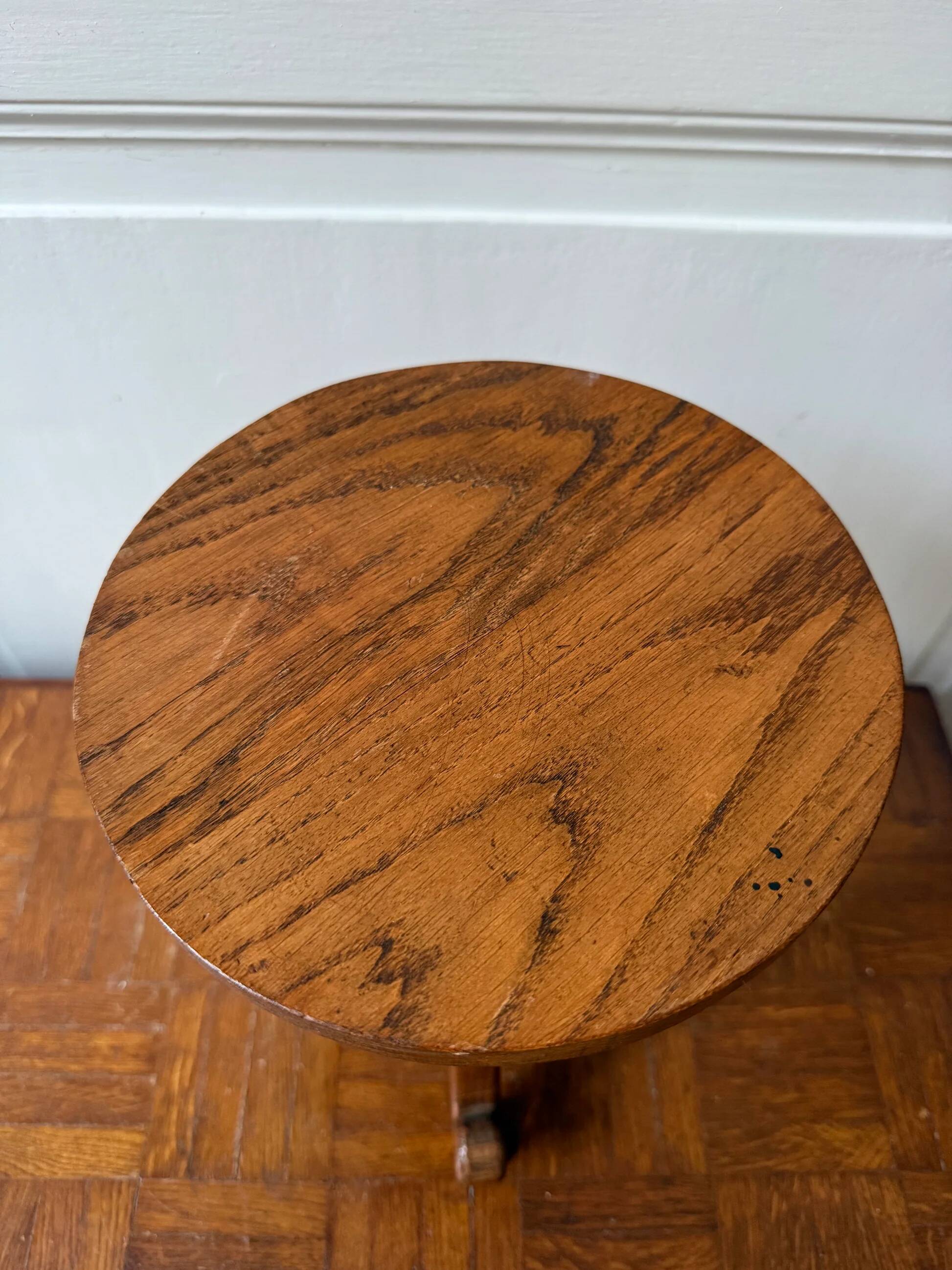 Vintage wooden side table / stool