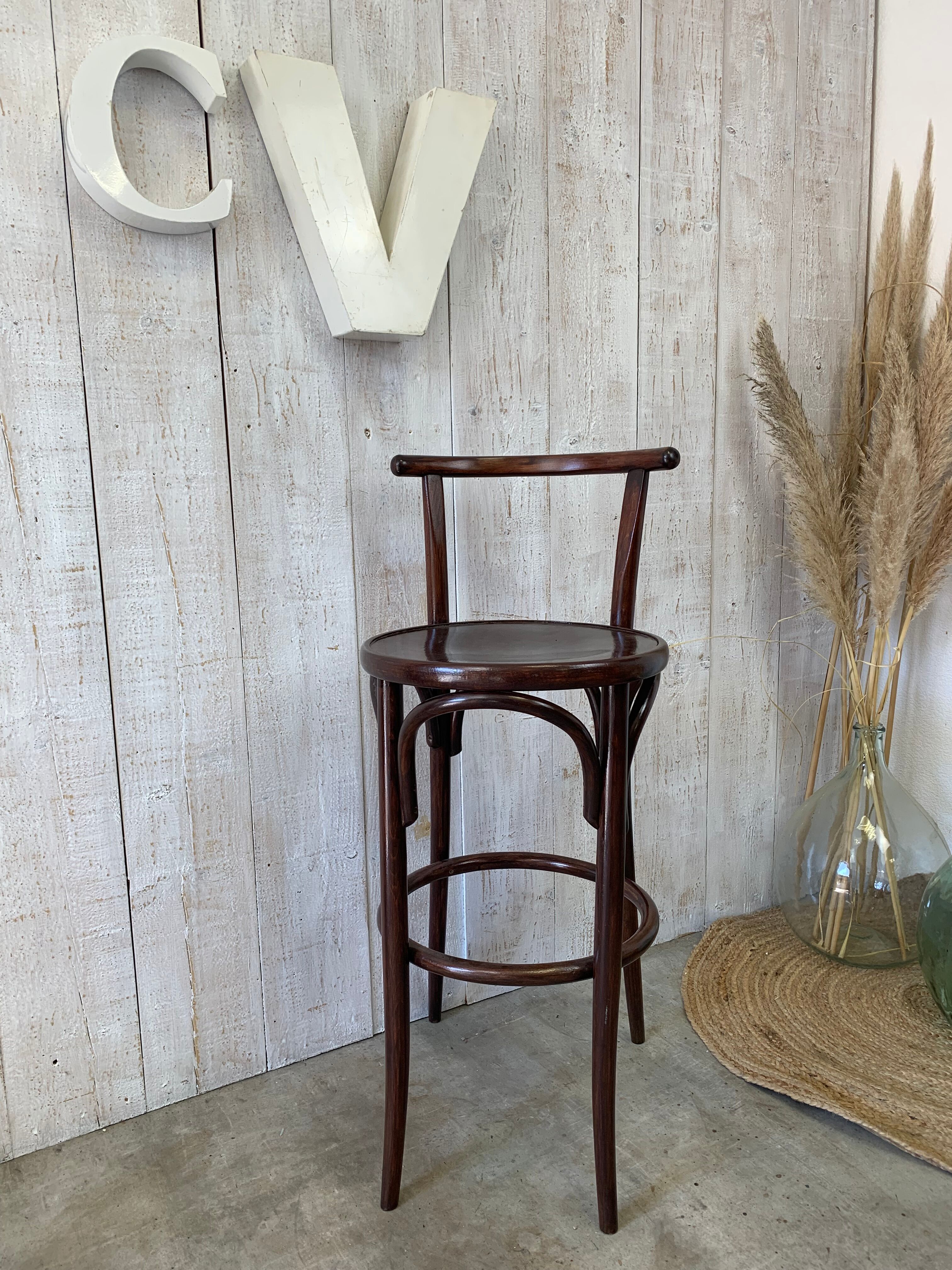 Tabouret bar en bois courbé