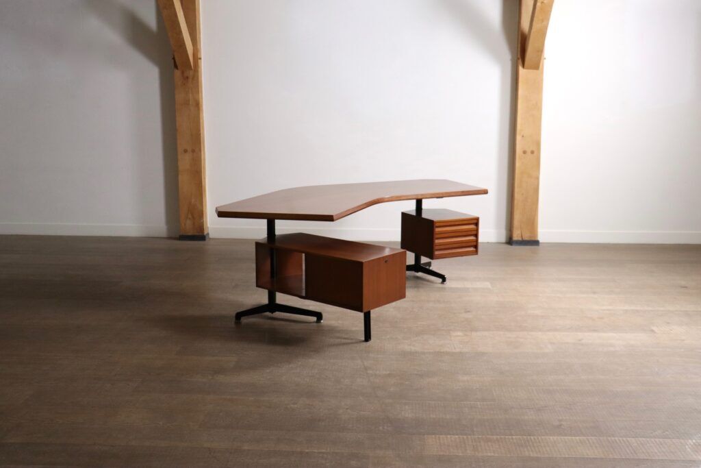 Osvaldo Borsani T96 Boomerang desk for Tecno, Italy, 1956