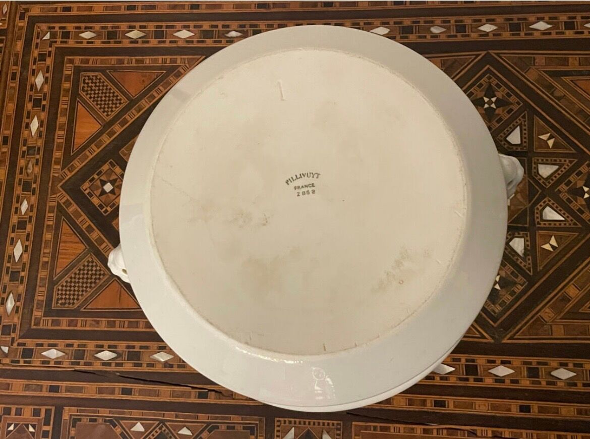 Lion's head salad bowl