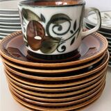 Tableware service plates and cups Argenteuil La Louvière Boch 1960