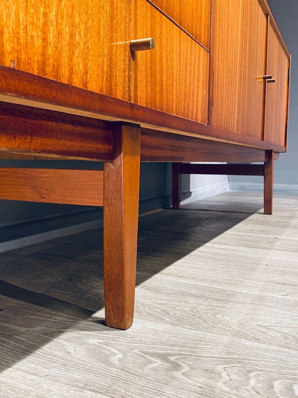 Enfilade avec tiroirs et étagères vintage 60