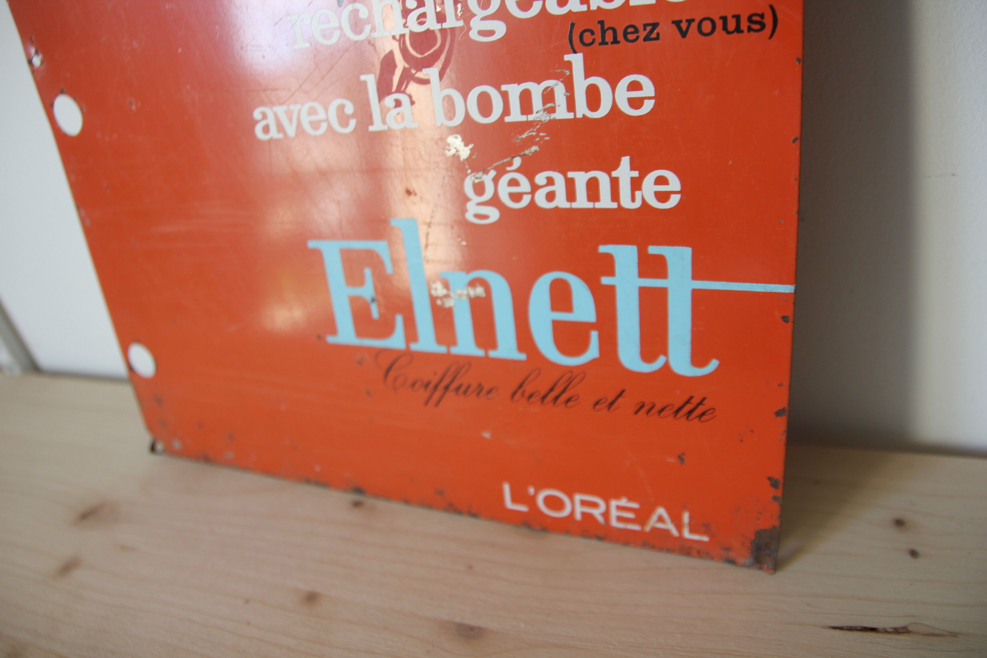 Tôle publicitaire L'Oréal