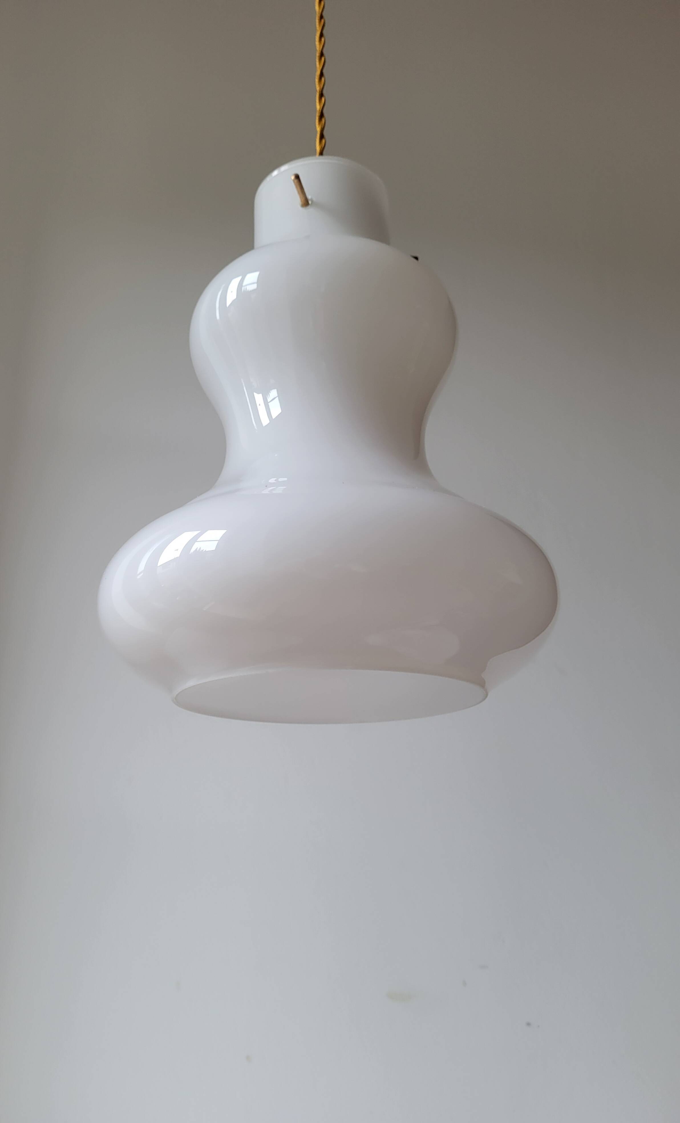 Targetti Sankey opaline pendant light