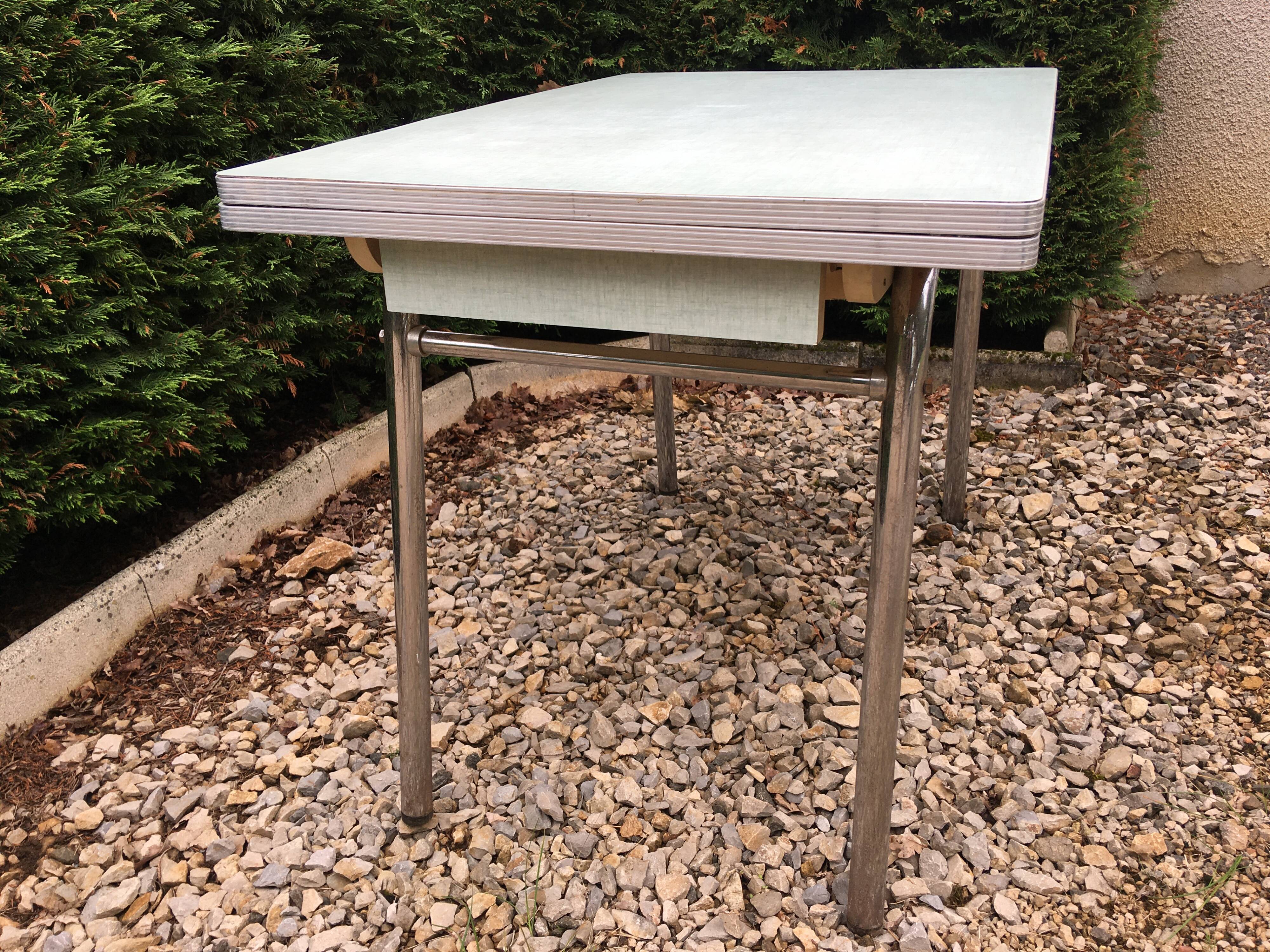 Formica table set with extensions + 4 Plastilux chairs