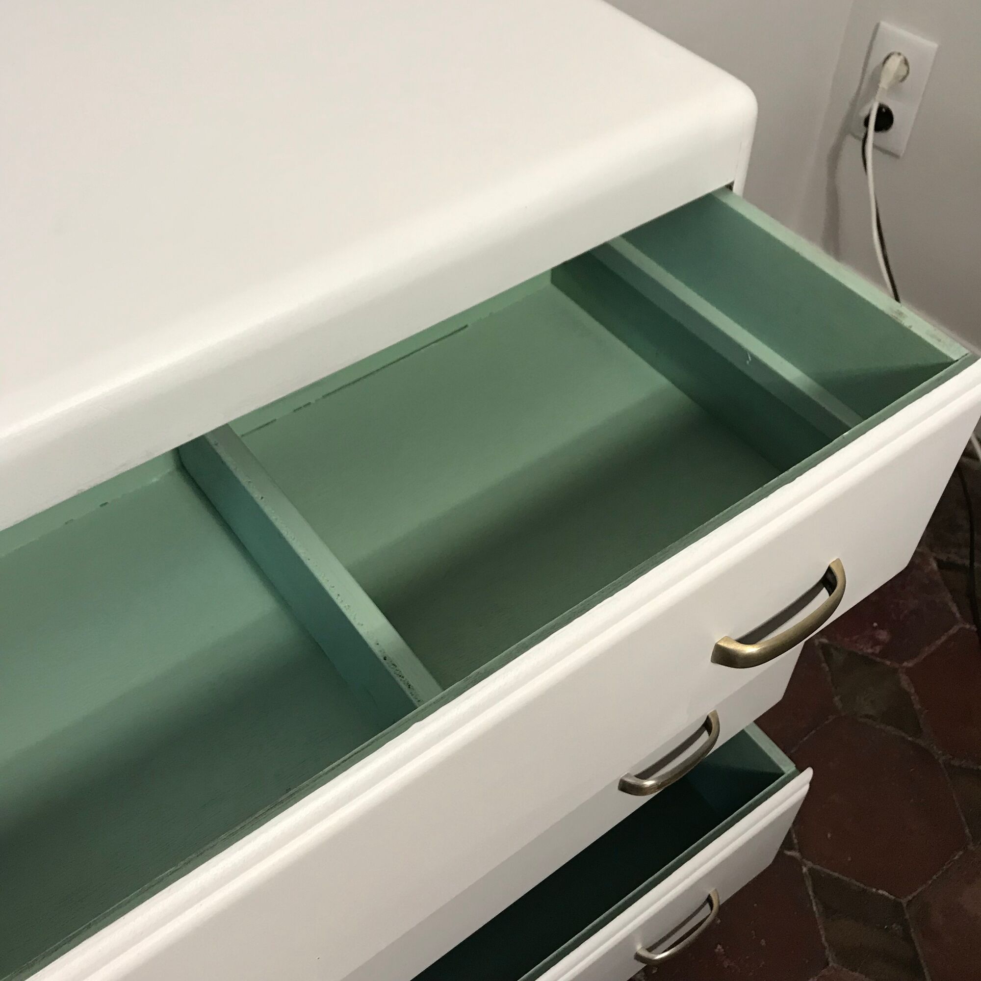 Chest of drawers 3 drawers vintage 1950 color chalk