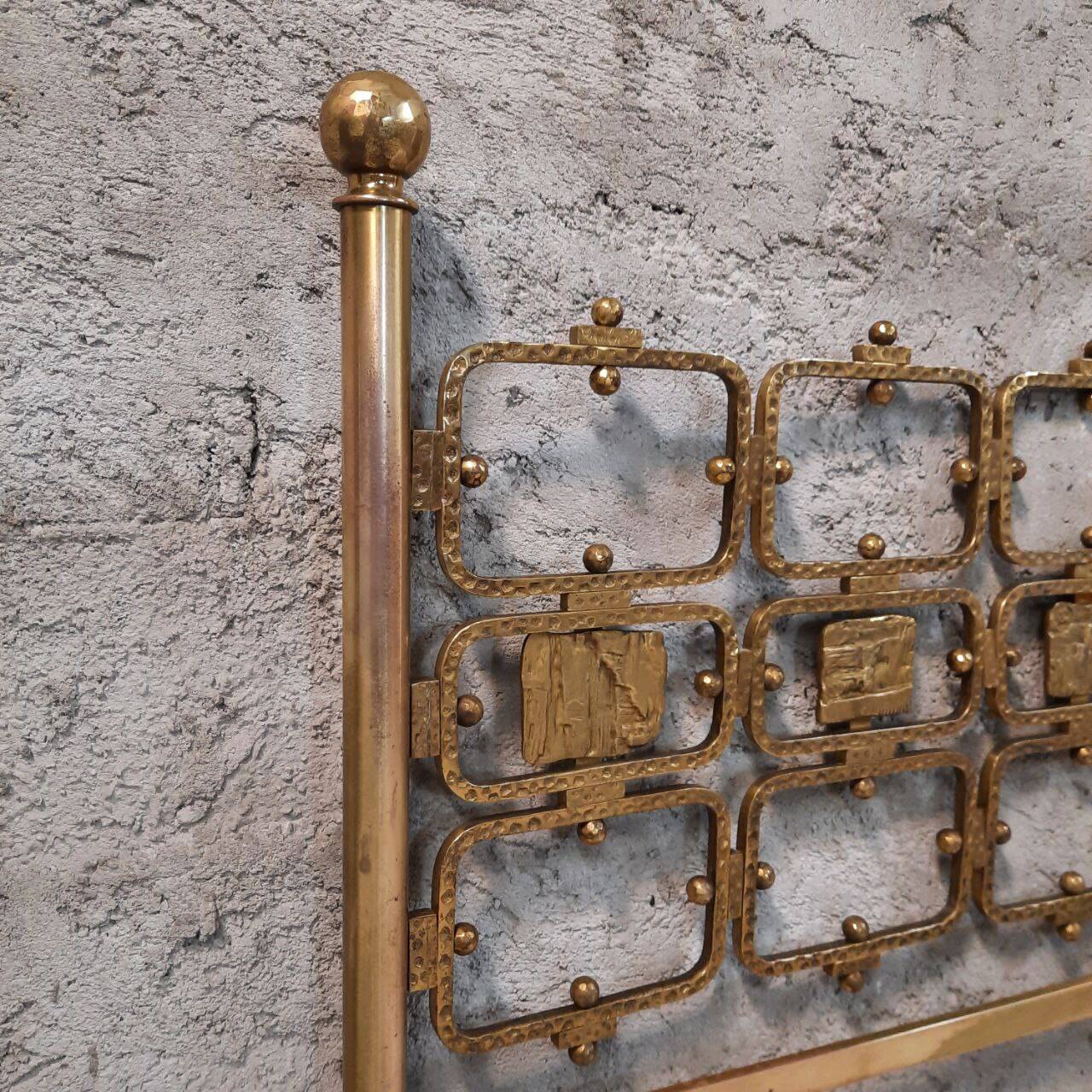 60s/70s bed design Luciano Frigerio in gilded brass
