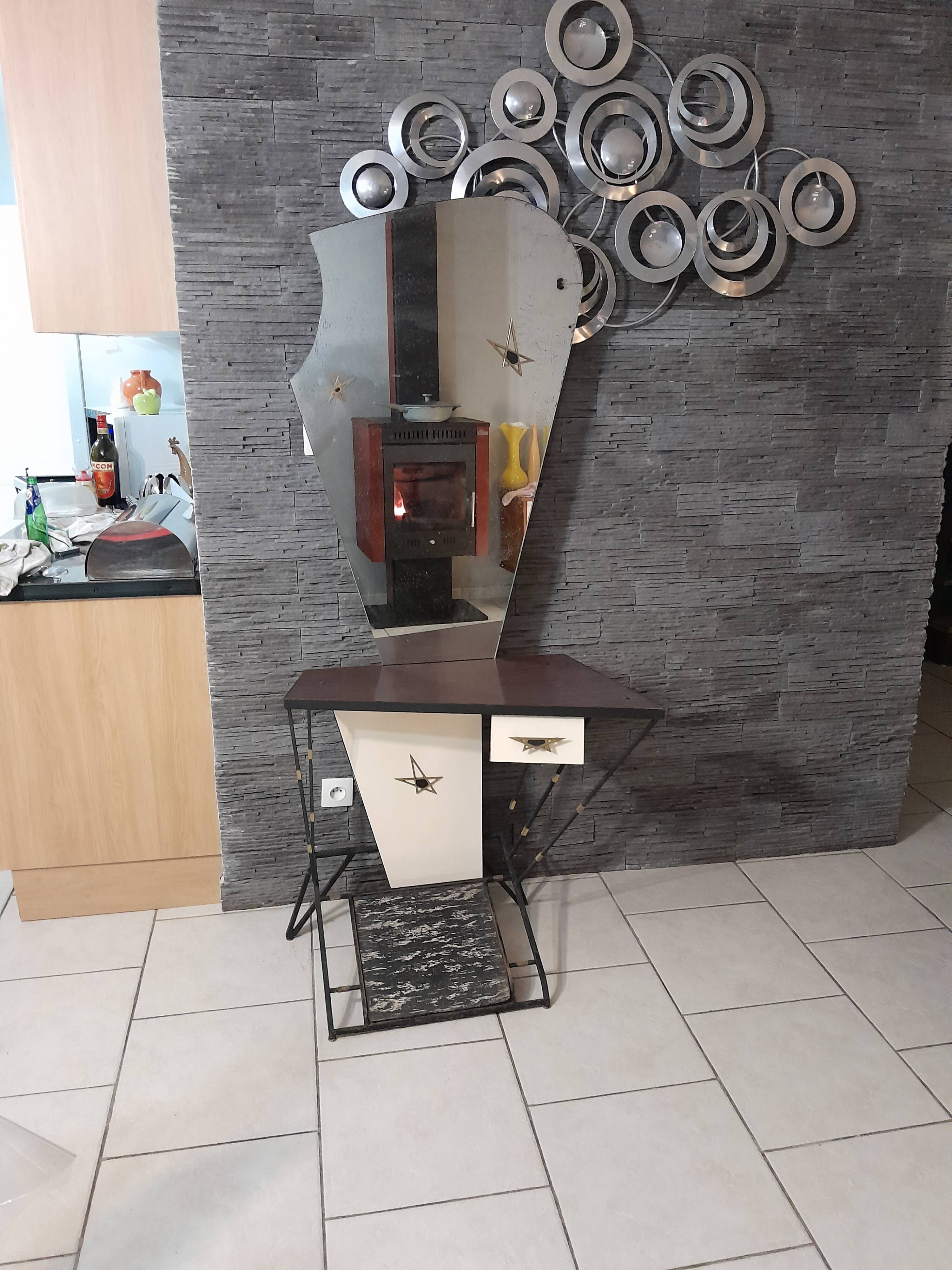 Vintage hairdresser's dressing table from the 50s rockabilly Formica barber